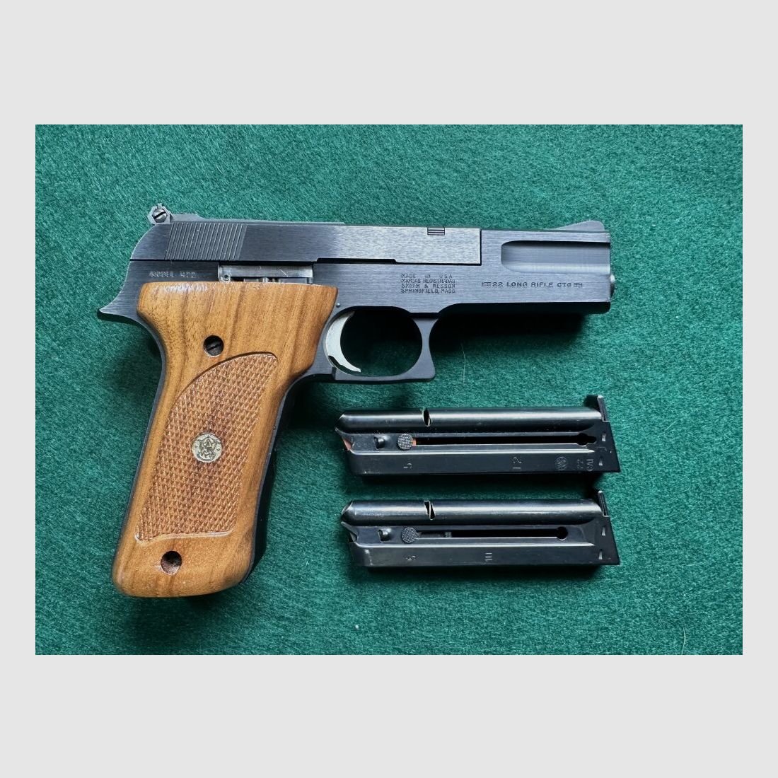 Smith & Wesson 422