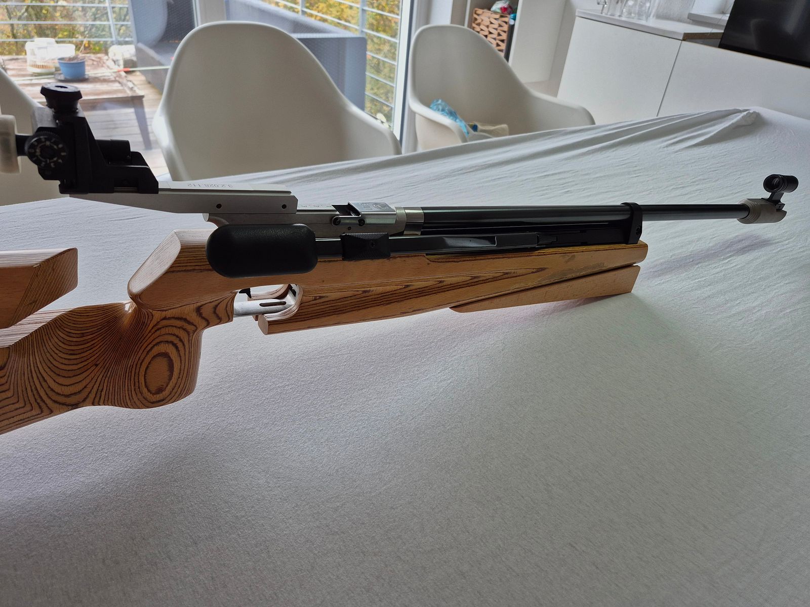 Feinwerkbau 601 omgebouwd voor liggende discipline