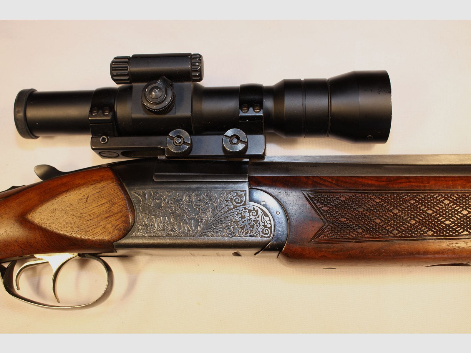 Brno Arms BBF für den Drückjagd-  Durchgehschützen in 12/70 und 7x65R.