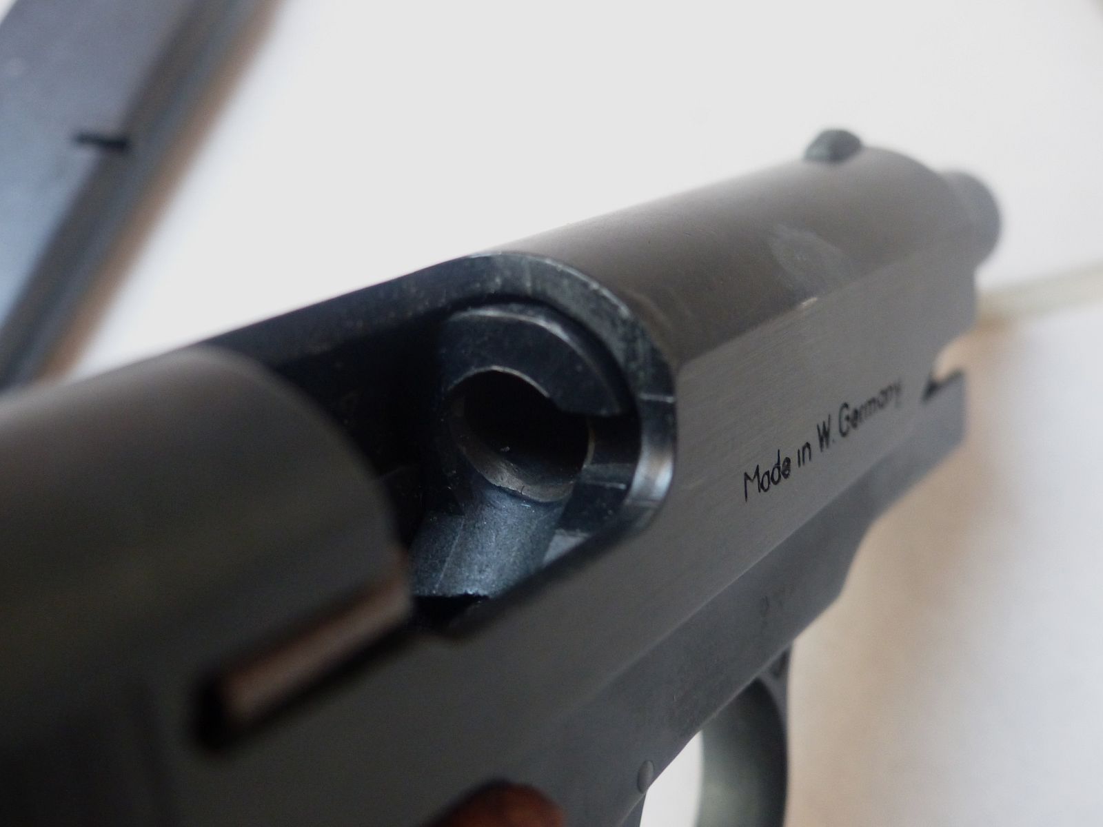 RECK COMMANDER (small 1911) Cal. 8mm k West Germany with magazine, blank firing adapter A, wooden grip panel