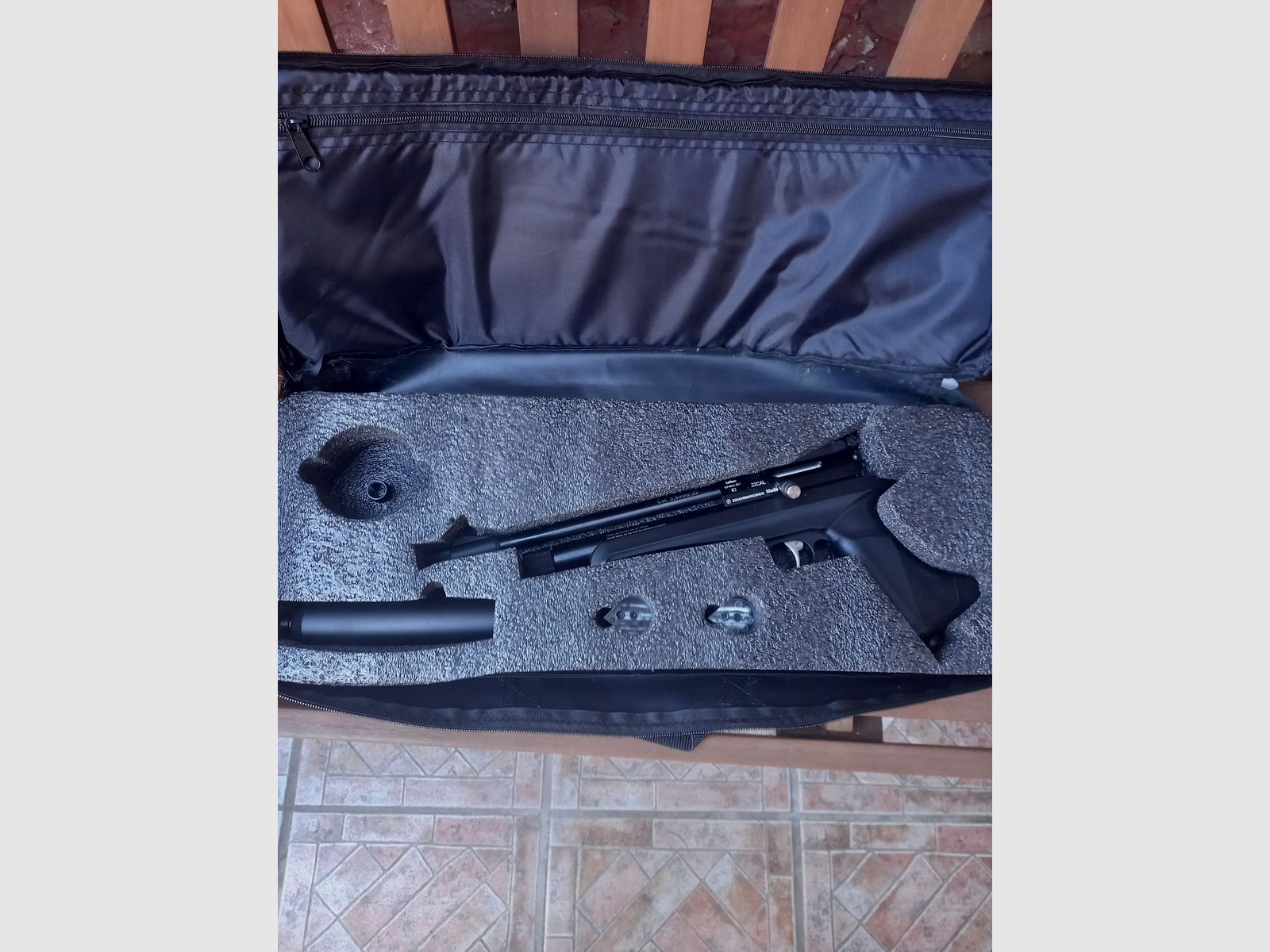 Pistolet Co2 "Diana Chaser" cal. 5,5mm Diabolo en boîte avec étui., image 6 sur 8
