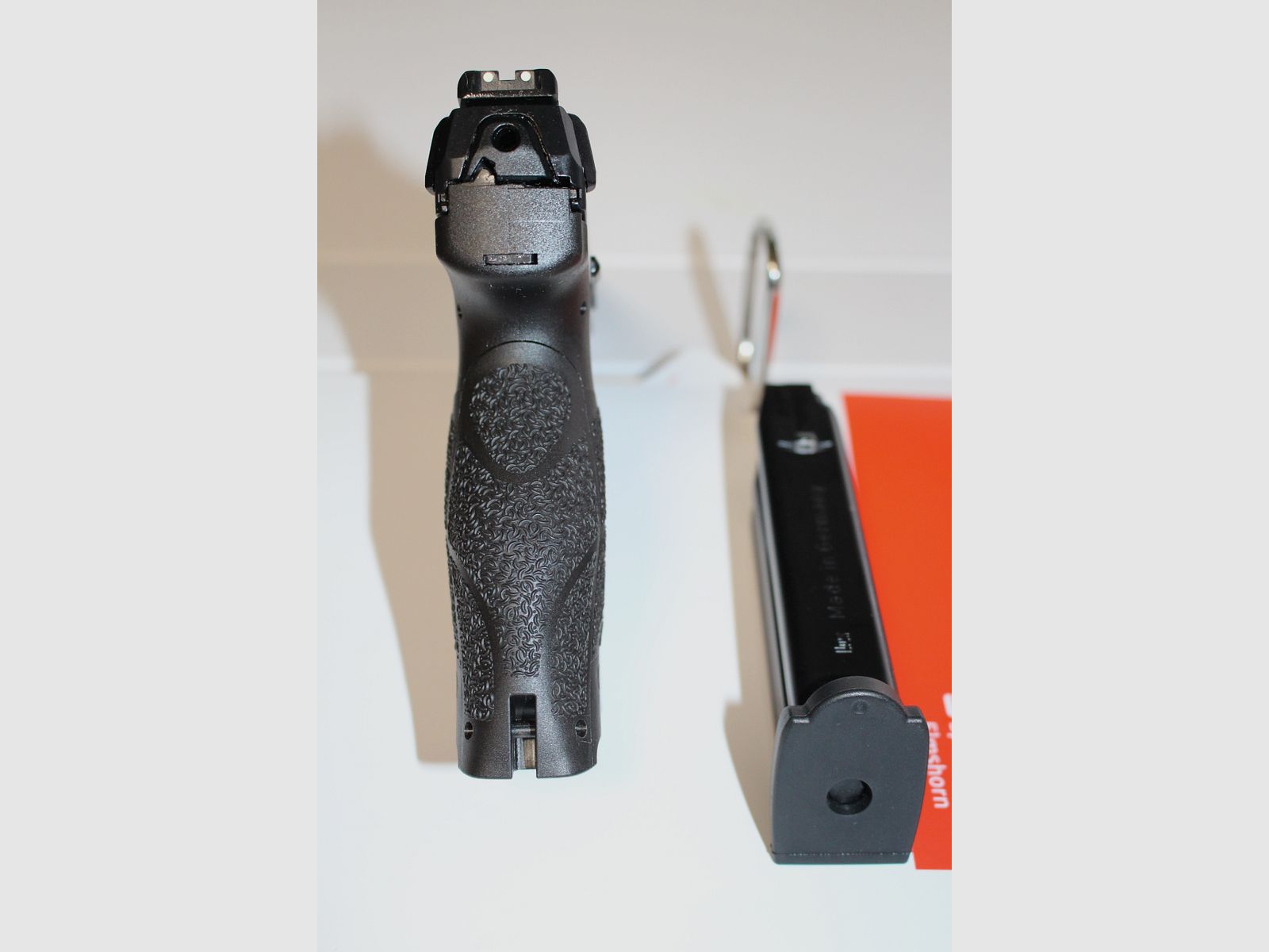 Halbautomatische Pistolie HK SFP 9 SD
