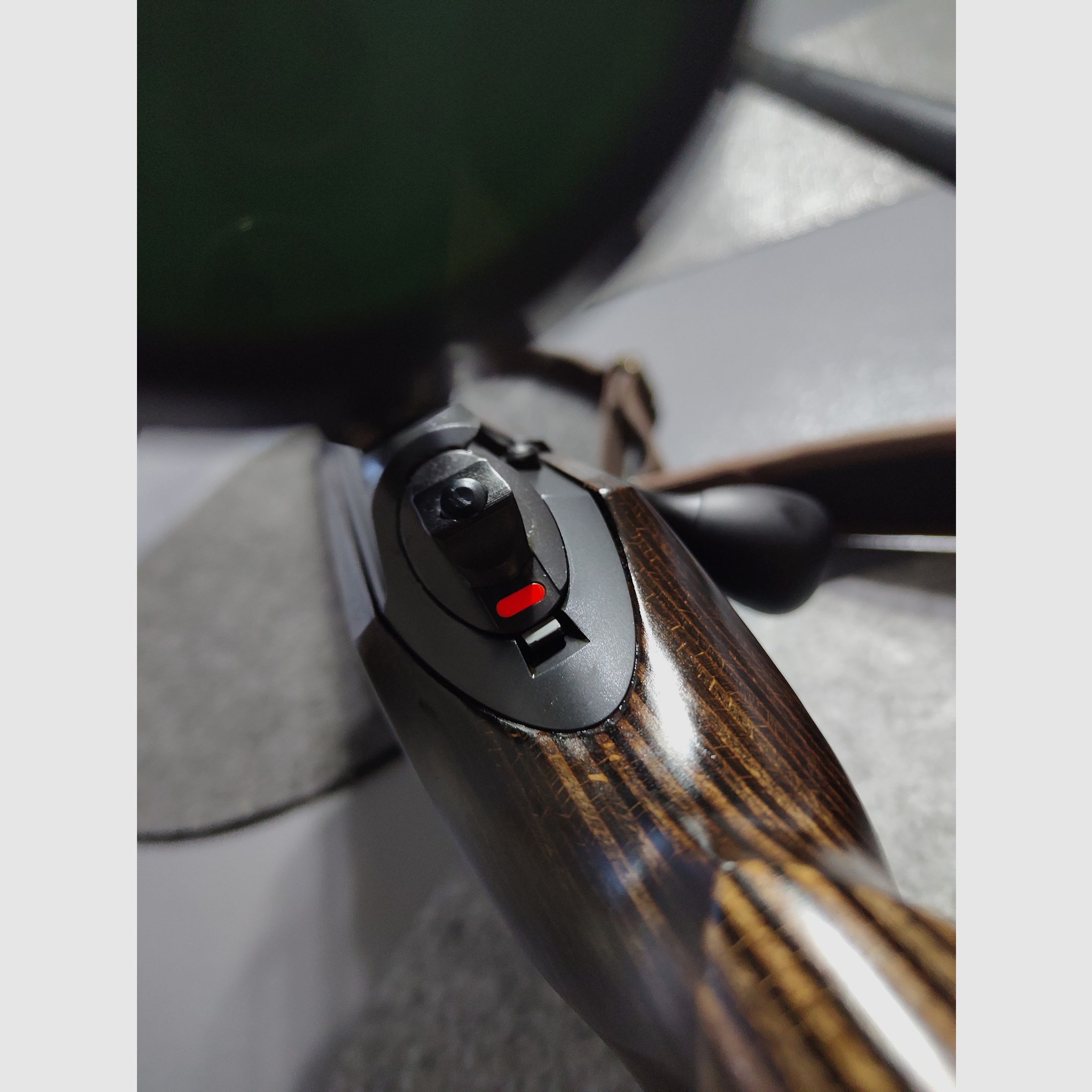 Sauer 101 GTI con silenciador integral