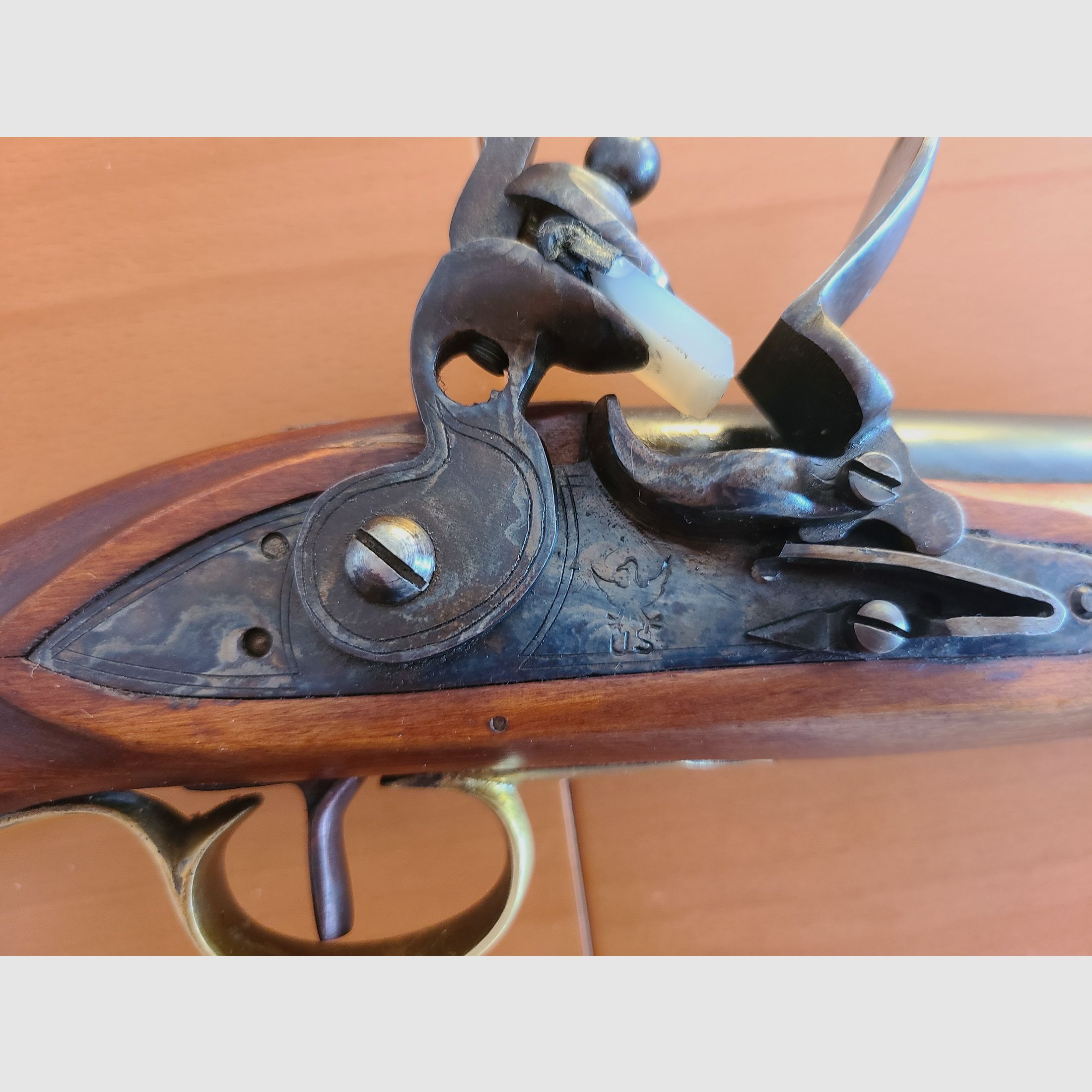 PISTOLA A CARICATORE ANTERIORE / cal. SCONOSCIUTO / POLVERE NERA / US / IMPUGNATURA IN LEGNO / 1382 / DIFETTOSA