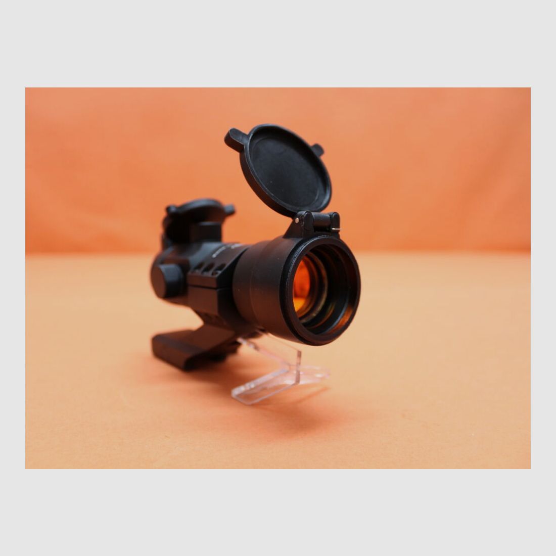 GSG German Sport Guns Tacworld Red Dot AD-30 Leuchtpunktvisier incl. Ringmontage f. Weaver-/Picatinnyprofil, Flip-Covers
