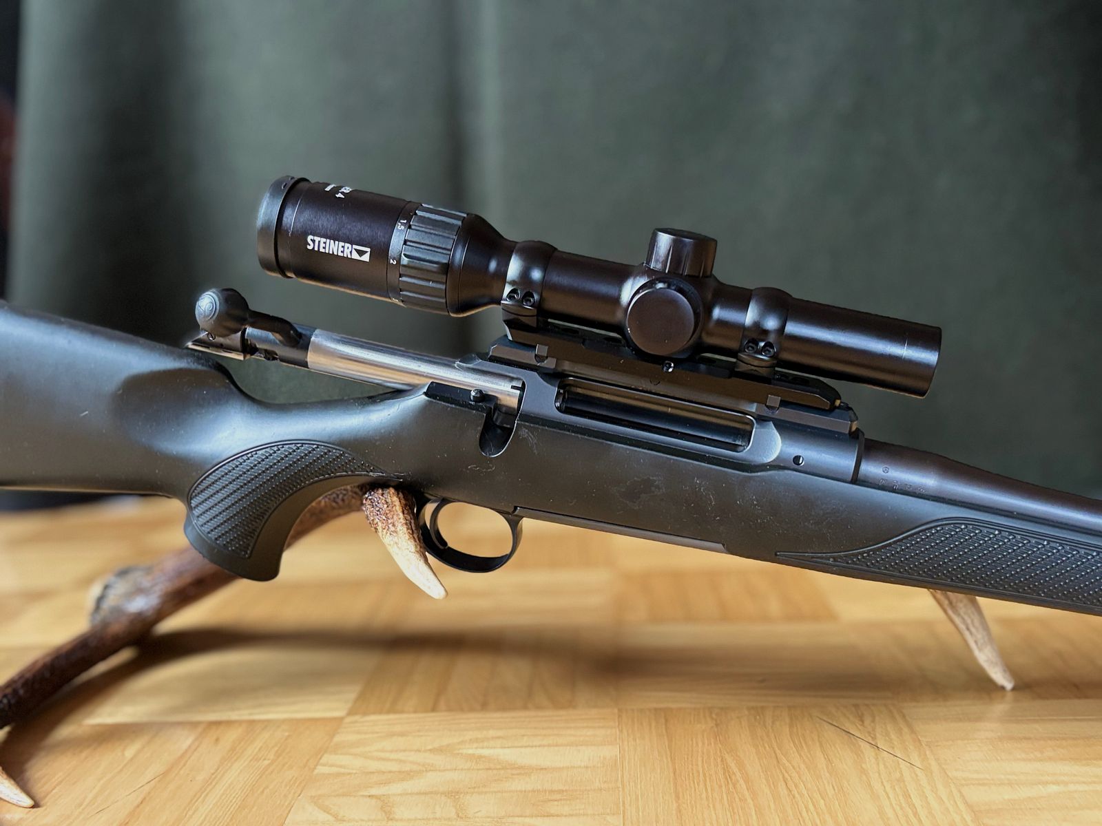 Sauer 101 Classic XT inkl. Dentler Montage Basis / .30-06 / Steiner Ranger 1-4x24 optional erhältlich / keine 202, 404, 505, R8