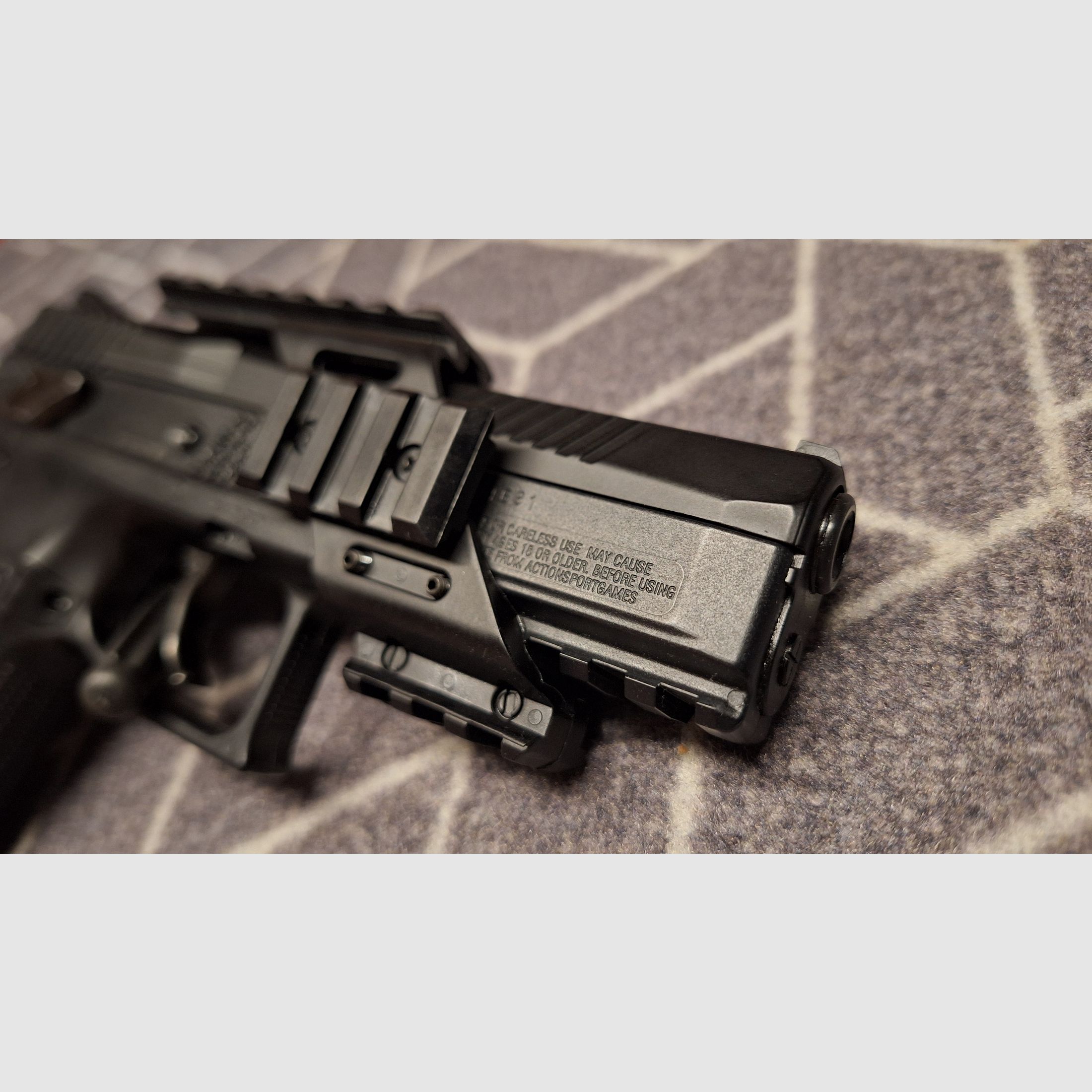 CZ P-09 Duty 4,5 mm Diabolo/Stahl BB Co2-Pistole Blow Back, Bild 4 von 12