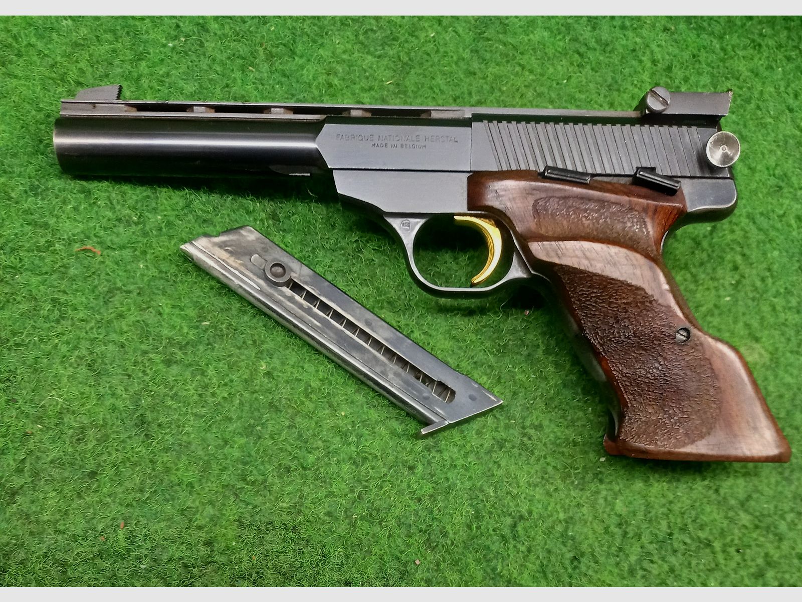 22er Sportpistole,  FN, Fabrique Nationale Herstal.
