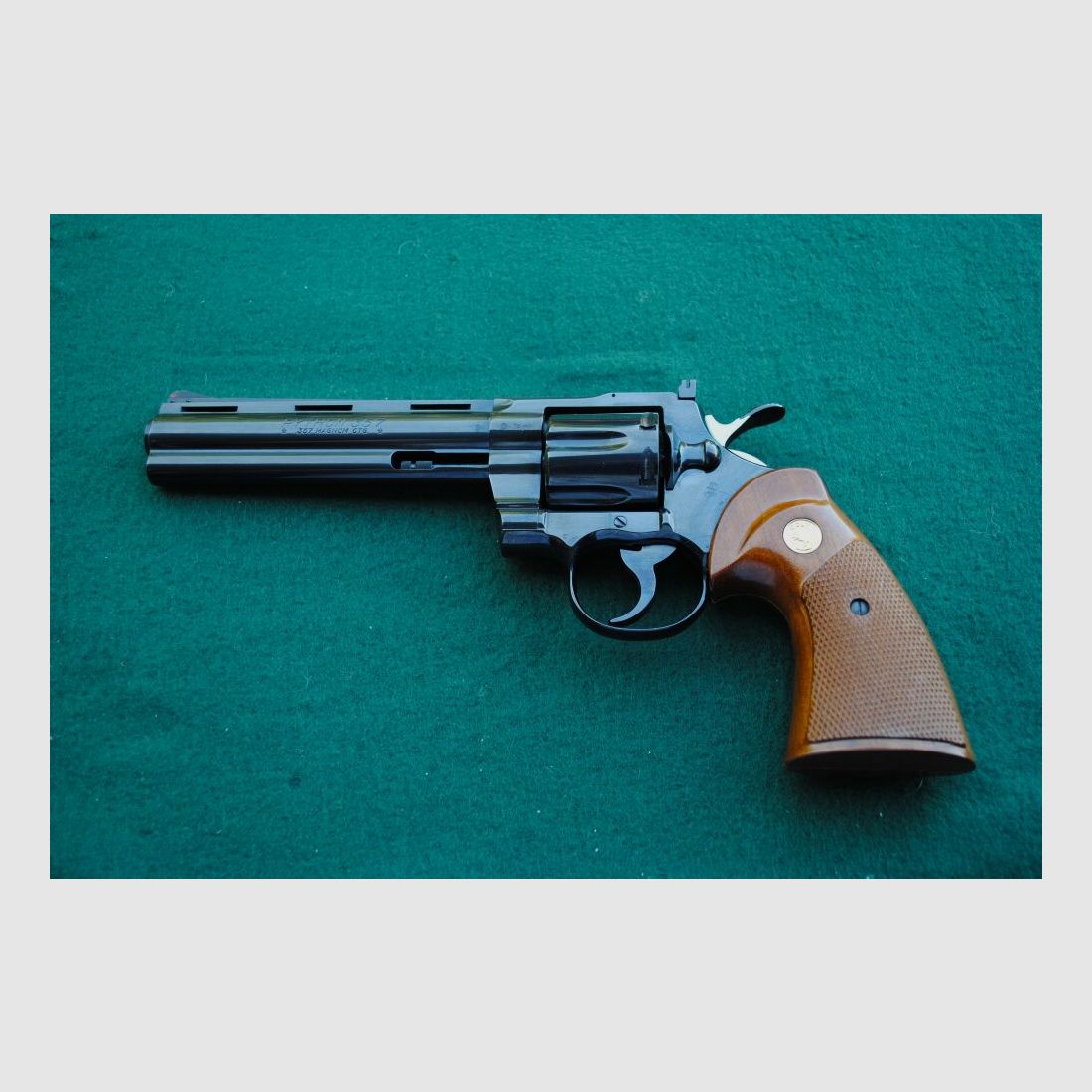 Colt Python, prova 74, lunghezza canna 6", impugnature originali, mai sparato