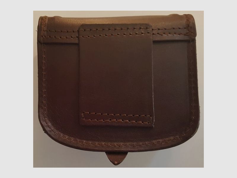 Estuche para cartuchos AKAH con borde perfilado de cuero genuino