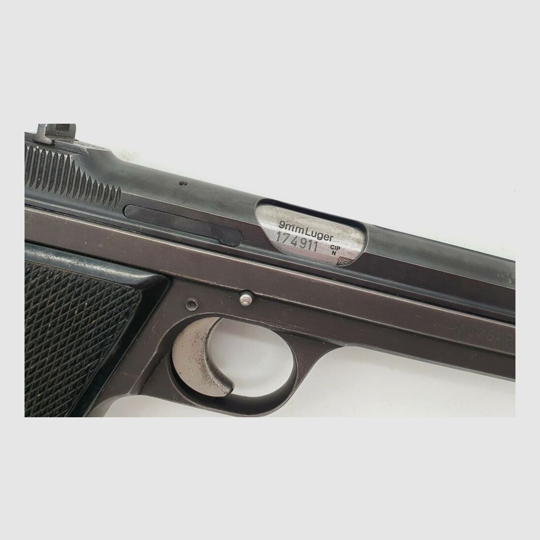 SIG	 Sport-/Matchpistole SIG P49/P210-2 im Kaliber 9x19 Komplett Nummerngleich!