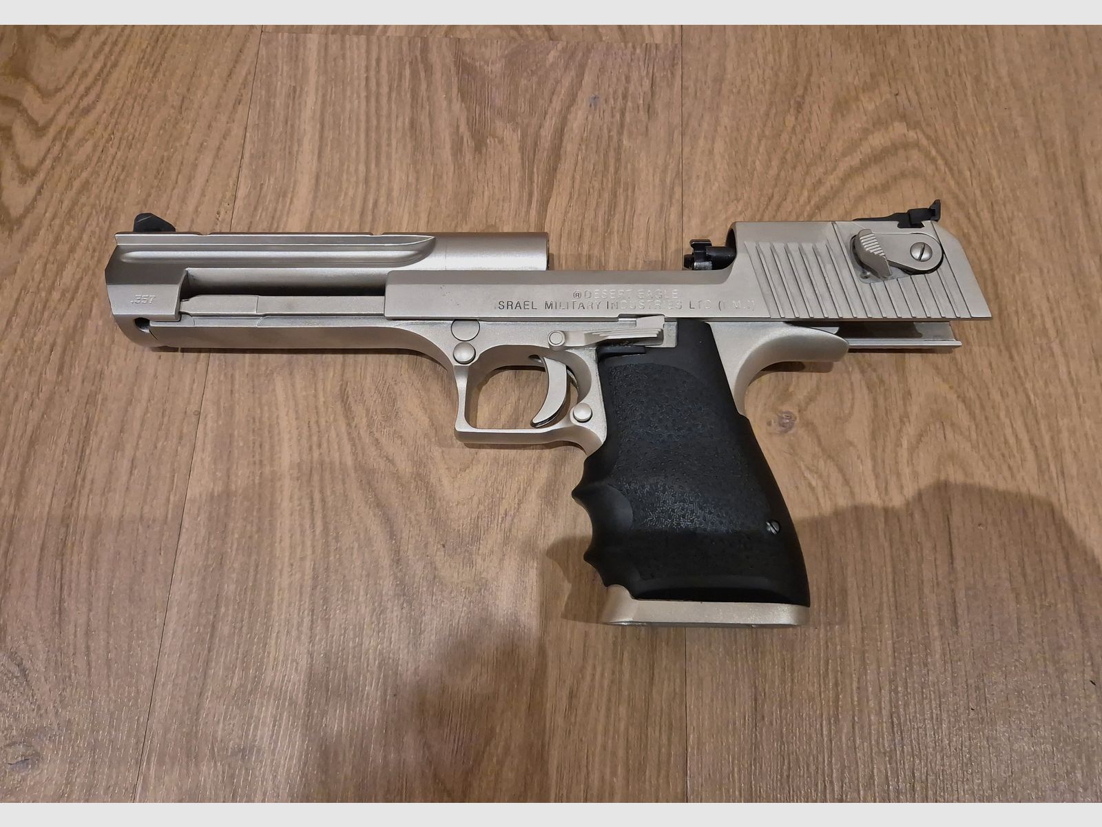 Magnum Research Desert Eagle IMI Israel .357 Mag.