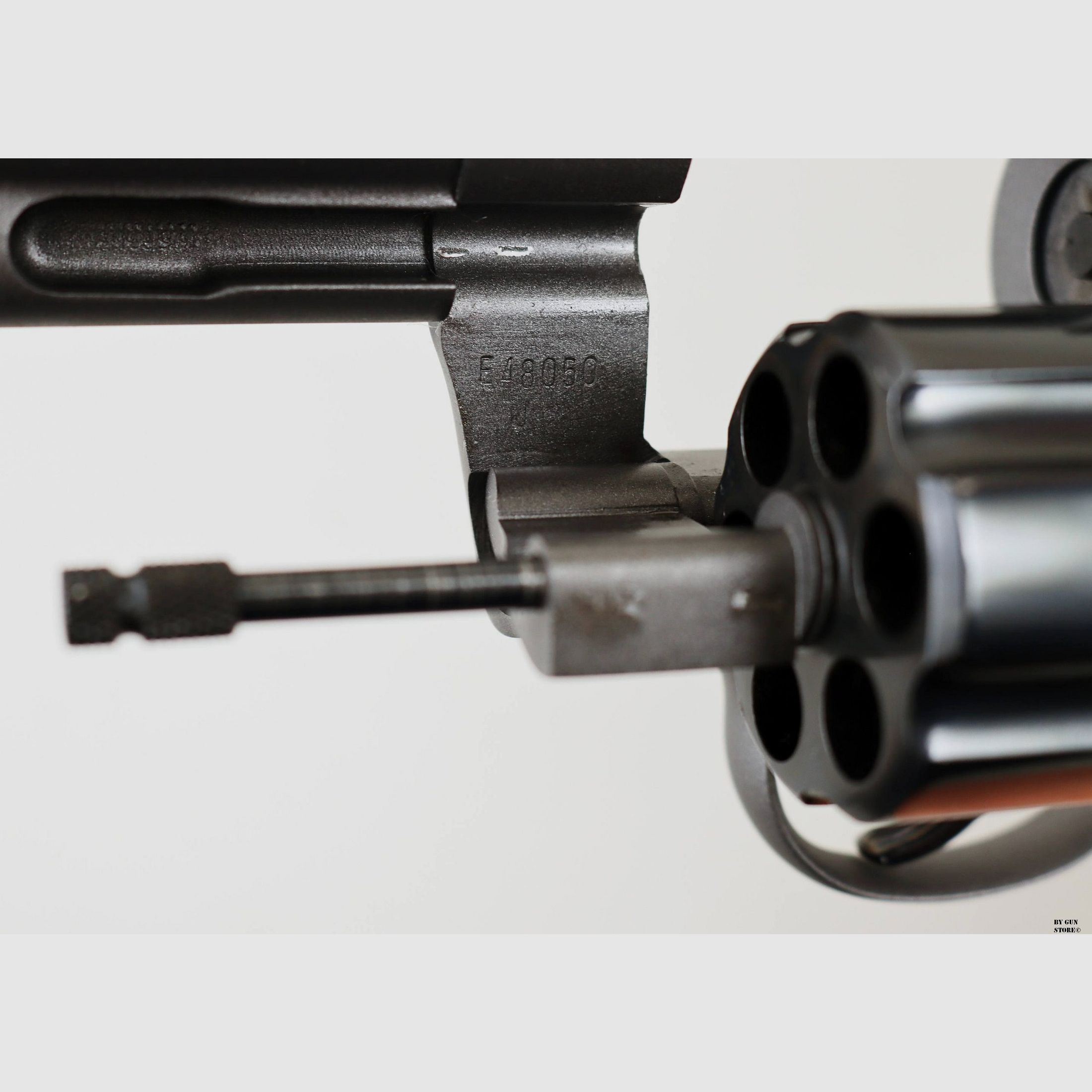 Revolver Colt mod. Python cal. 357 Mag. matr. E48050, immagine 4 di 11