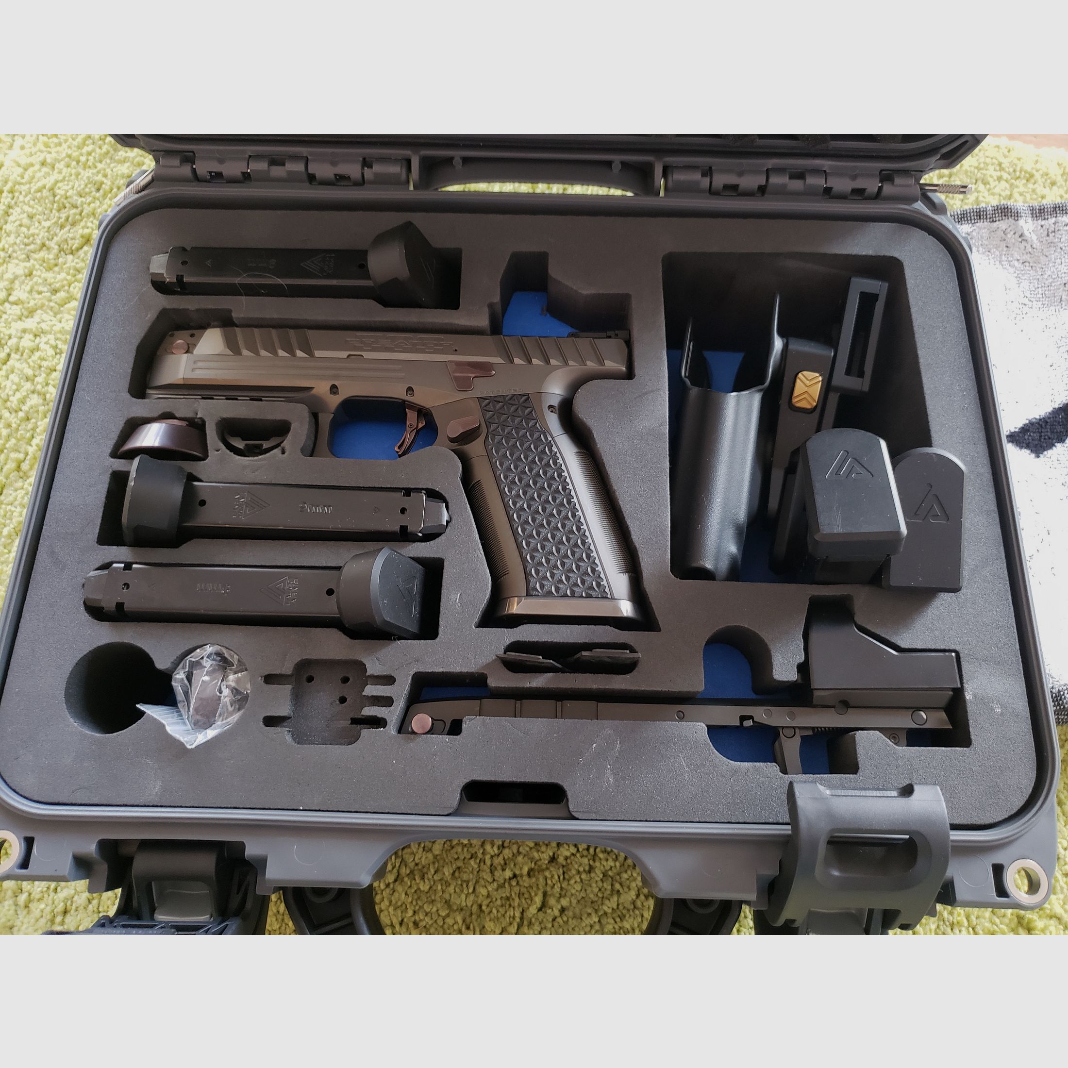 Laugo Arms Alien Creator 500 Limited Edition – Vollständiges Set, 9 mm Luger, absolut neuwertig