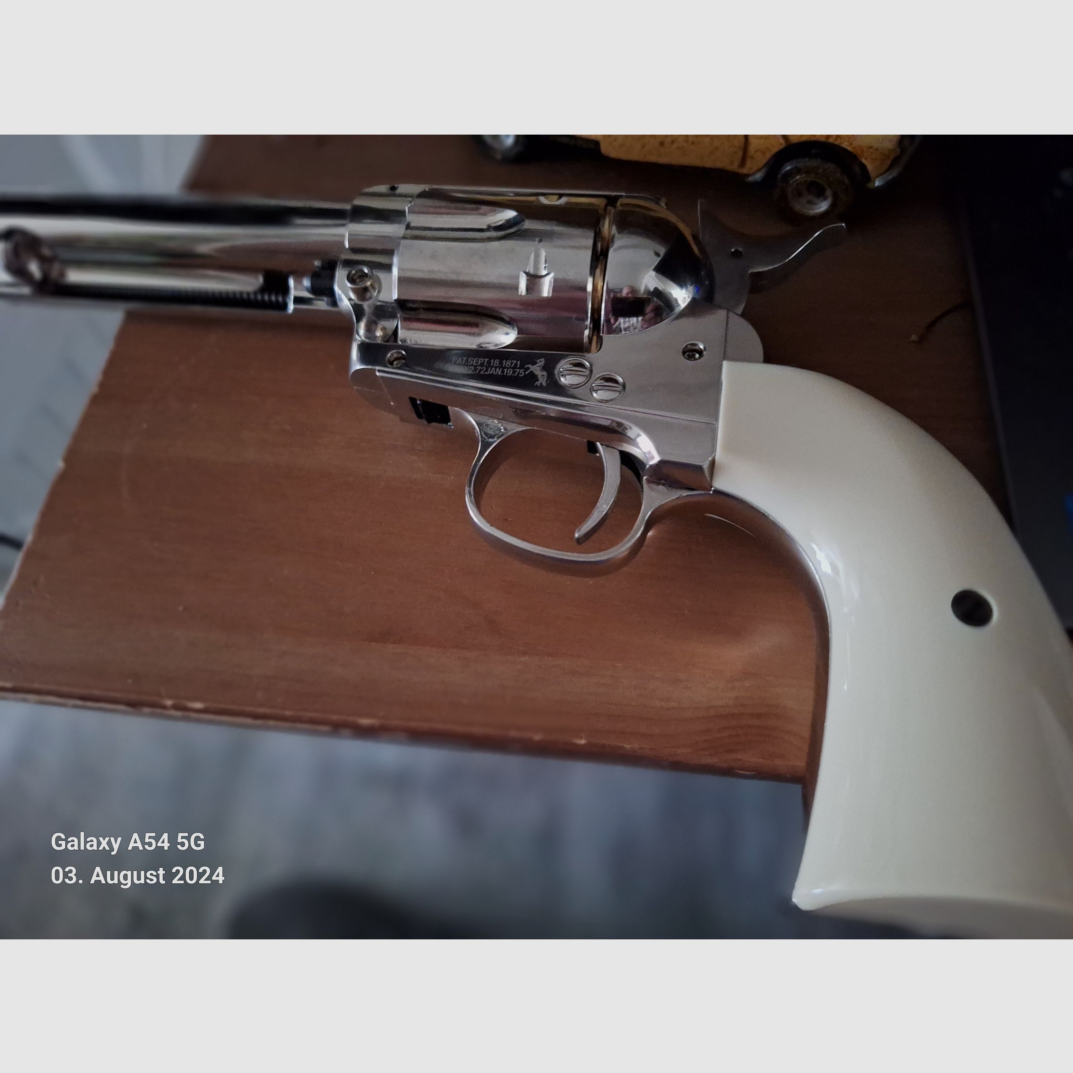 SAA Colt Vollmetall mit Zubehör Nickel Finisch 