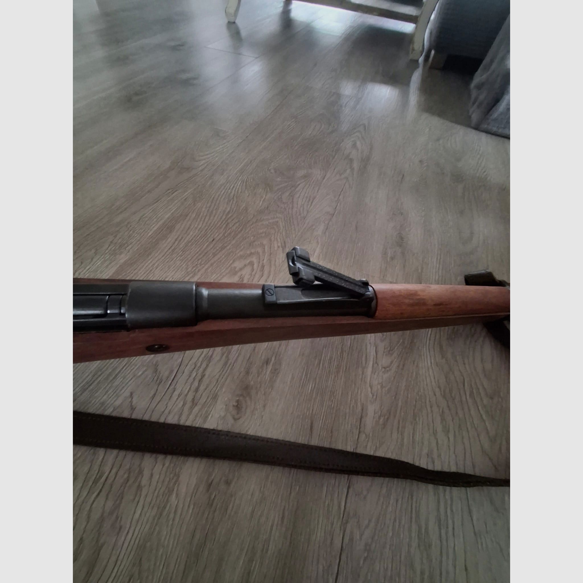 REPLICA MAUSER K98 CON CINTURÓN DENIX Rifle decorativo