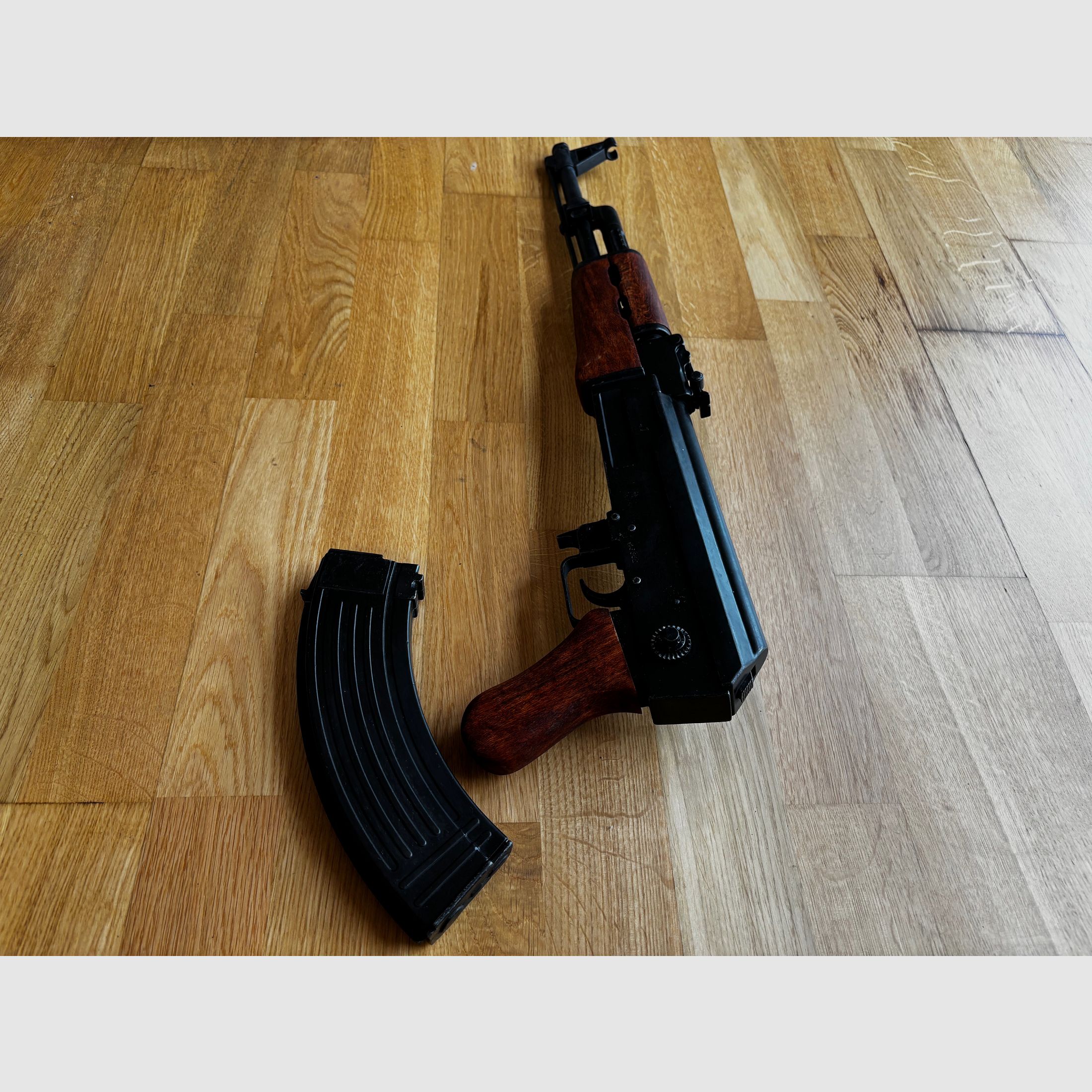 DEKO AK-47 Kalaschnikow sans crosse Denix