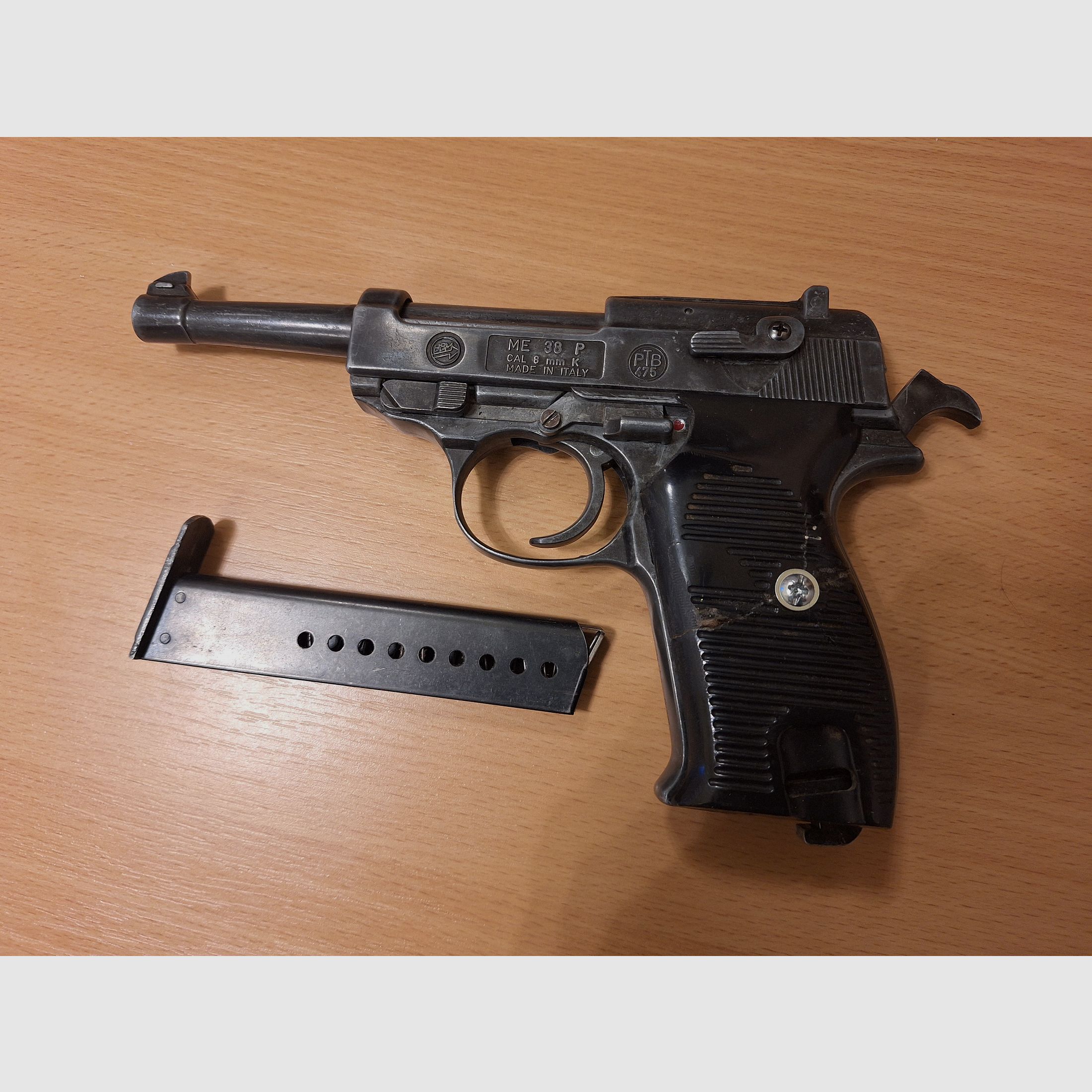 P 38 -  8mm blank firing