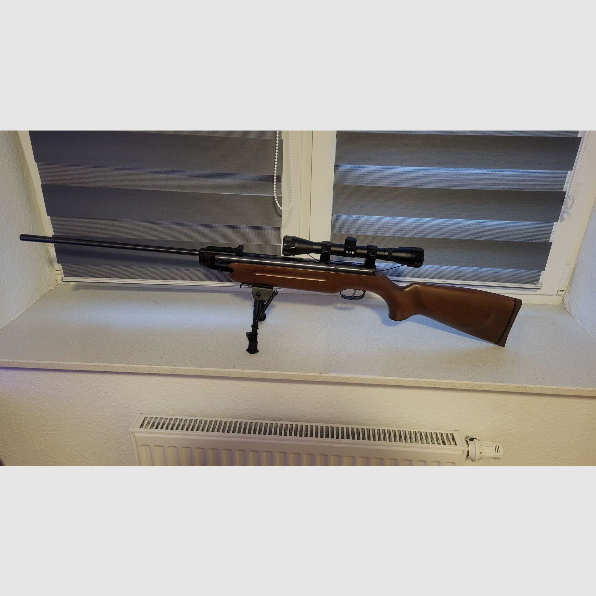 Wiązów HW 35 karabin pneumatyczny 16 dżuli z zamykanym futerałem
