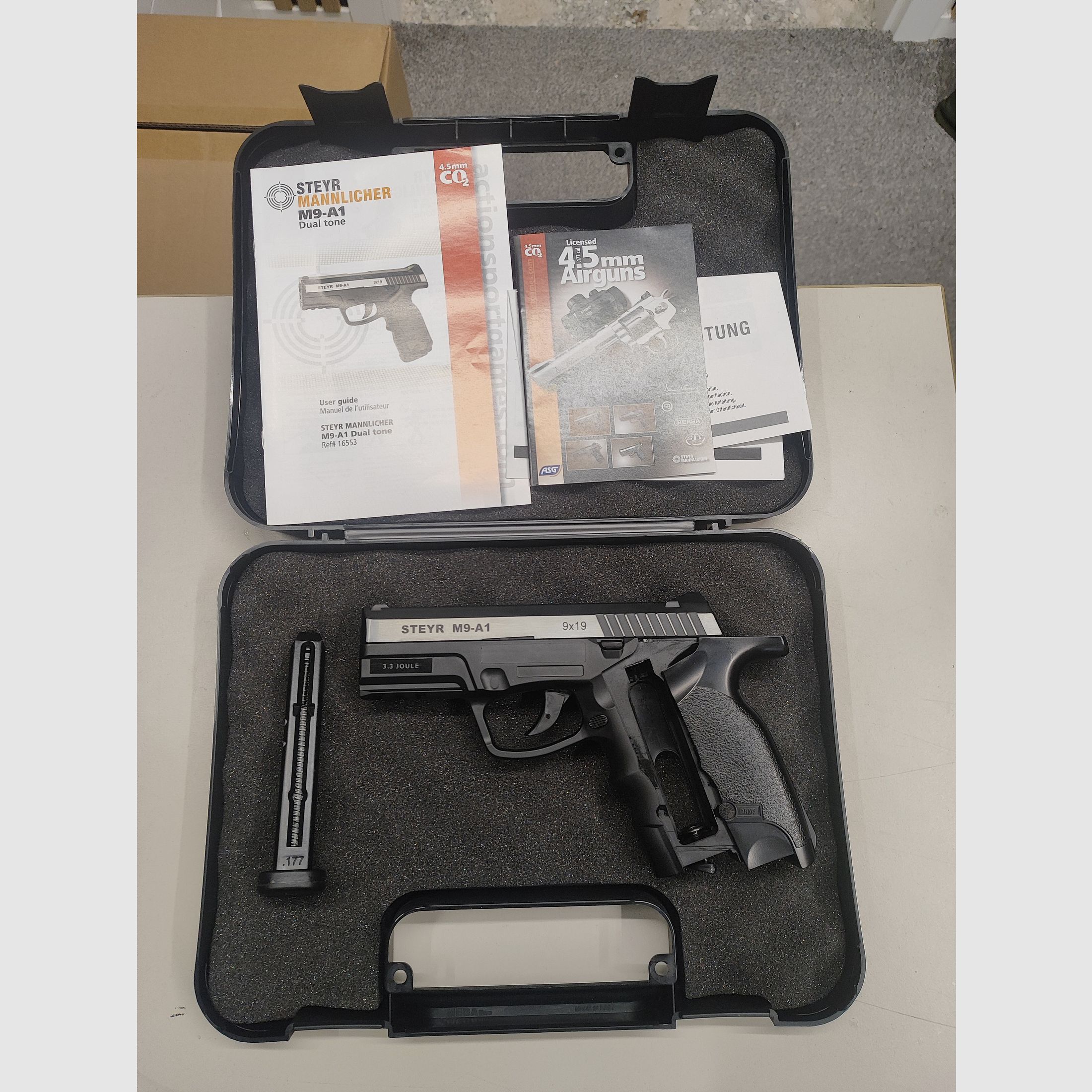 Pistola Steyr M9-A1 CO2 4,5mm BB