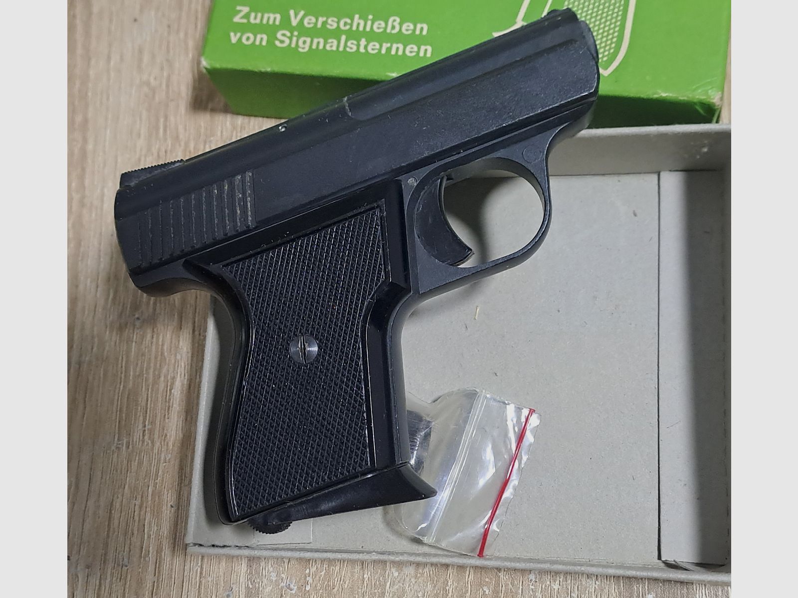 Alte Rhöner SM 15 Kal. 8 mm Knall im PTB 83/2 mit Verpackung!