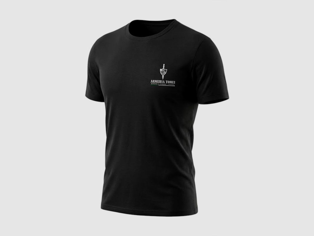 T-SHIRT – ARMERIA TOMEI x GTA 6 | „SIE SAGTE GTA 6 oder ARMERIA TOMEI“ | LIMITIERTE AUFLAGE, Bild 1 von 3