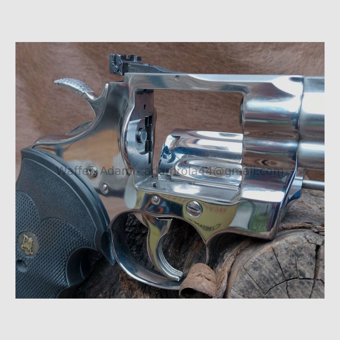 Colt Python 6 cali 6 cali Polerowany ze stali nierdzewnej