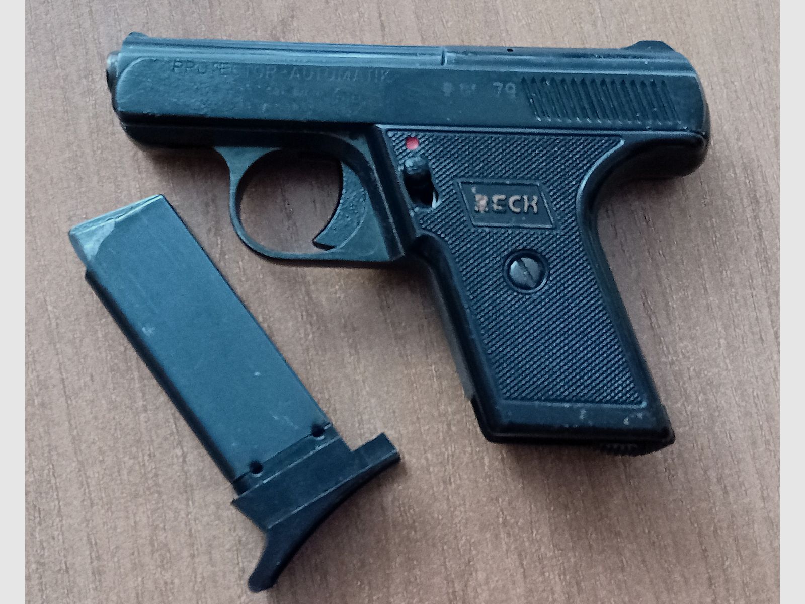 Alte Reck Protector Autom. Mod. “G5” im ersten PTB 12/ Kal. 8 mm Knall