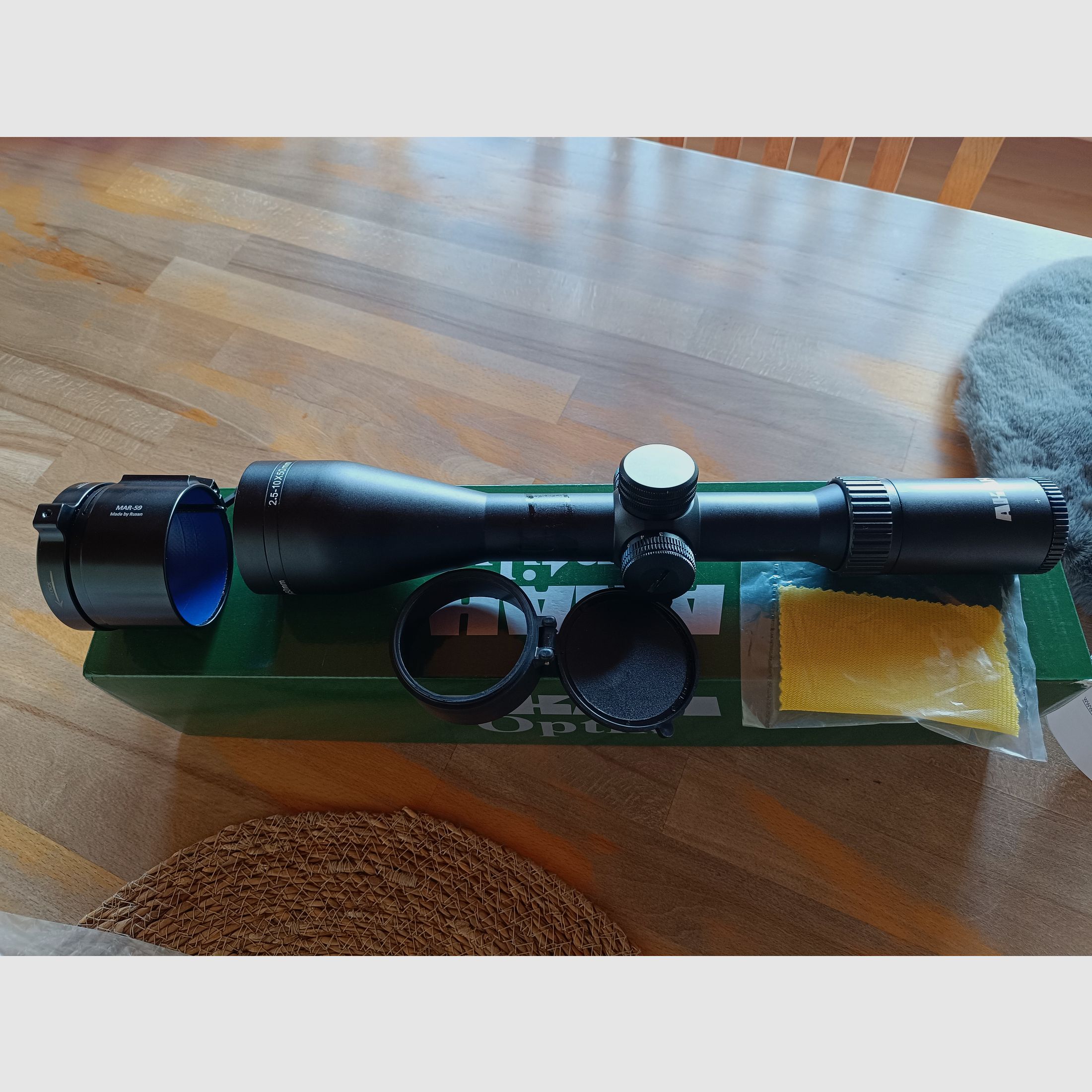 Zielfernrohr Marke Akah 2,5-10x50 