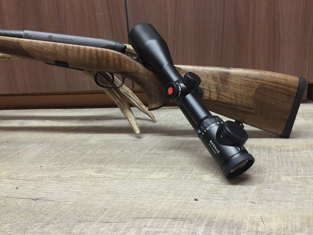 Steyr Mannlicher	 SM 12 Classic, mit Leica Magnus 2,4-16x56 i