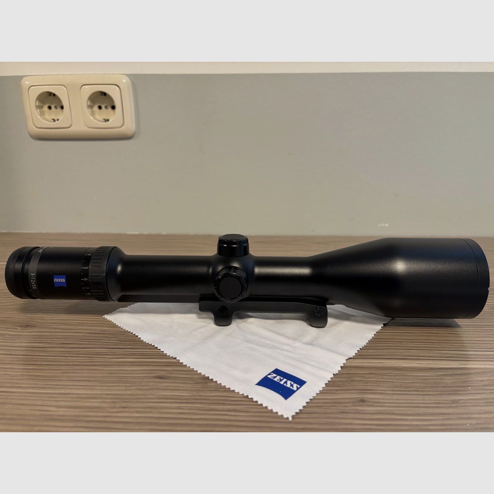 Zeiss Victory HT - 3-12x56 M Abs. 60 bel inklusive Blaser Sattelmontage