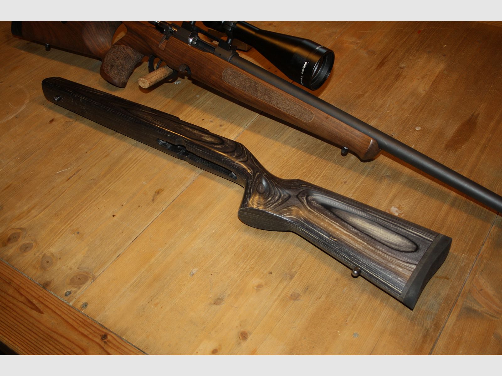 CZ 527 Varmint .223 Rem.  mit Nussbaum Lochschaft