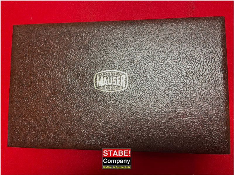 Mauser P08, image 1 of 3