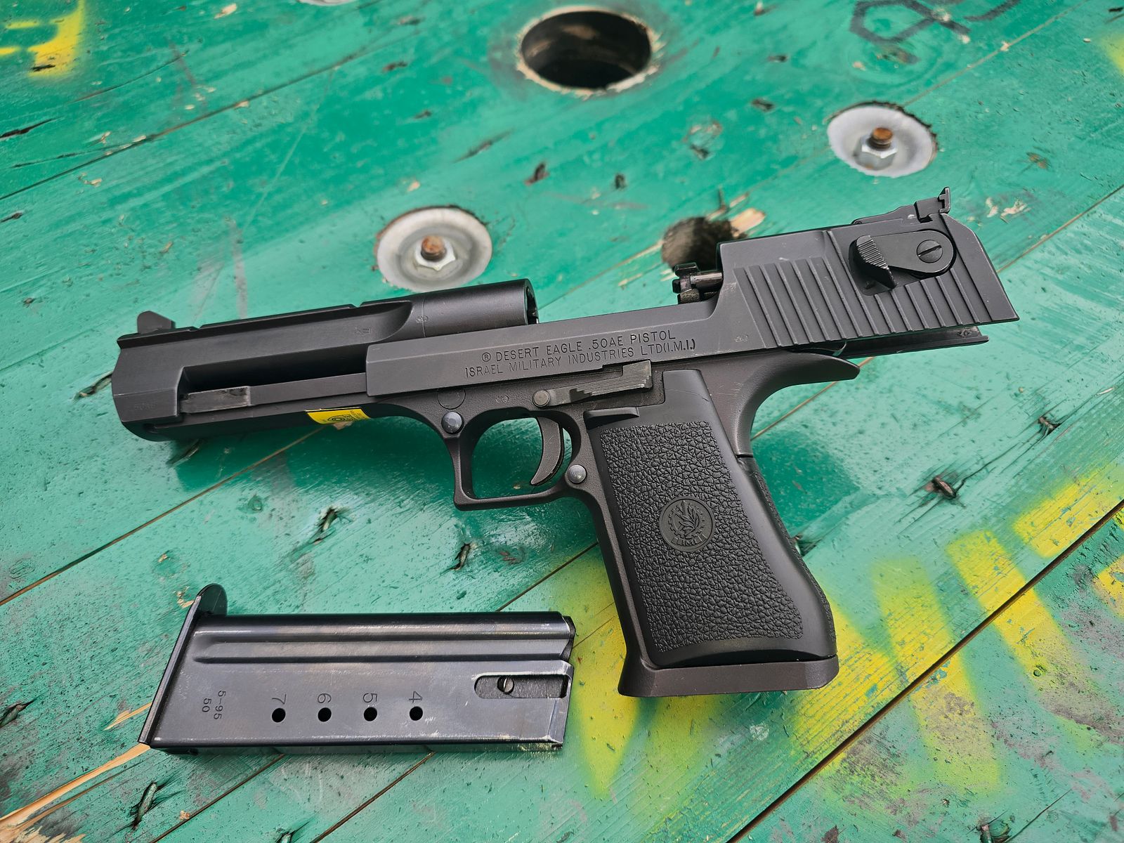 Desert Eagle Mark XIX .50 AE – Magnum Research / IMI – Bruniert