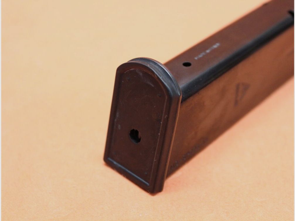 SIG Sauer SIG Sauer P226: Magazine 17-schots "Sport" geblauwde met rubberen bodem X-FIVE/ X-SIX 9mmLuger