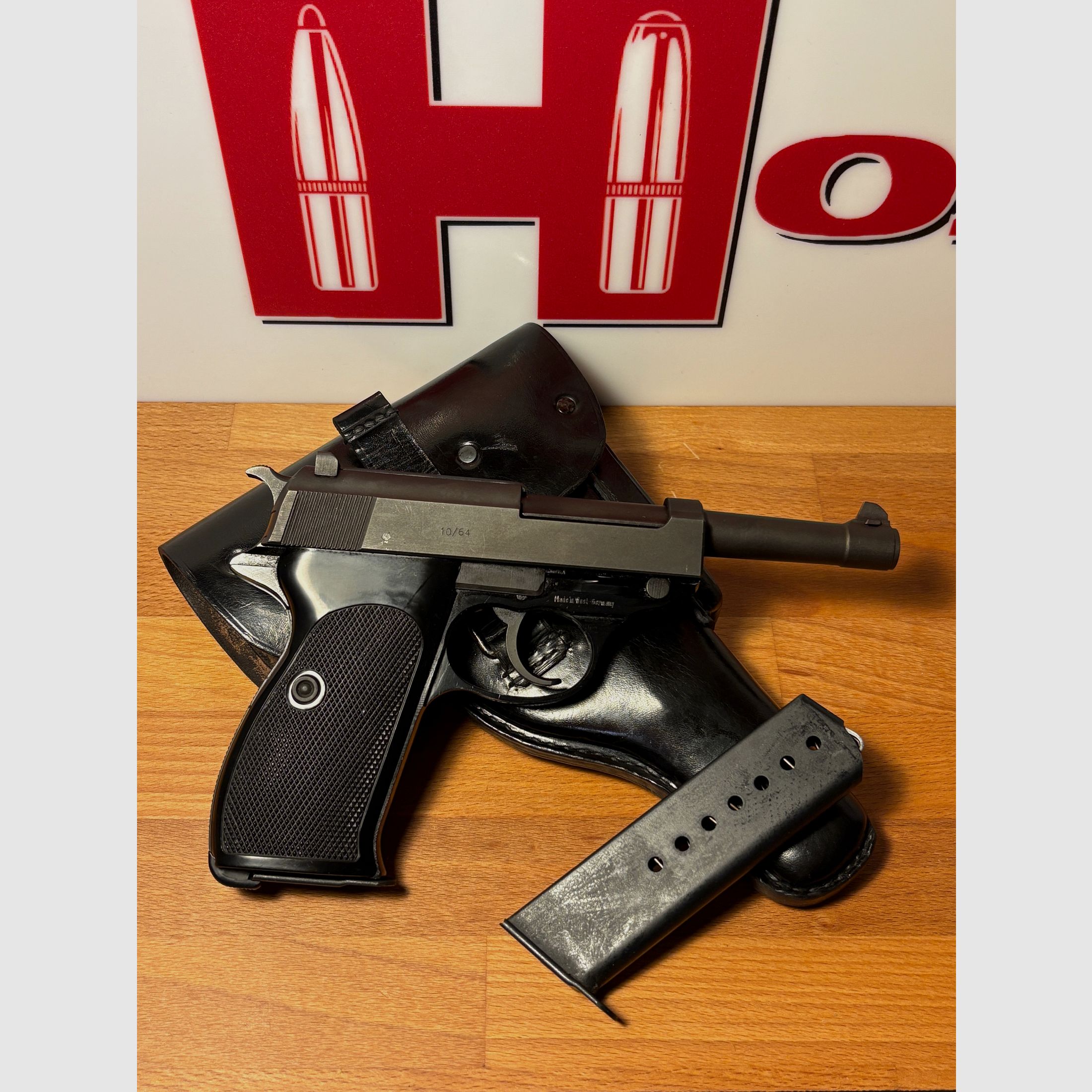 Walther P38 Ulm, 9mmLuger, Polizei/Bundeswehr version, not P1 with holster and 2 magazines, immagine 1 di 4