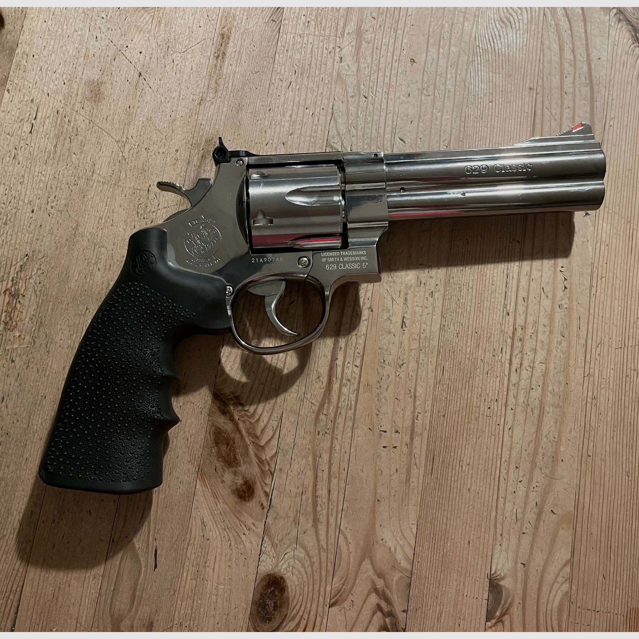 Smith & Wesson 629 Classic 5