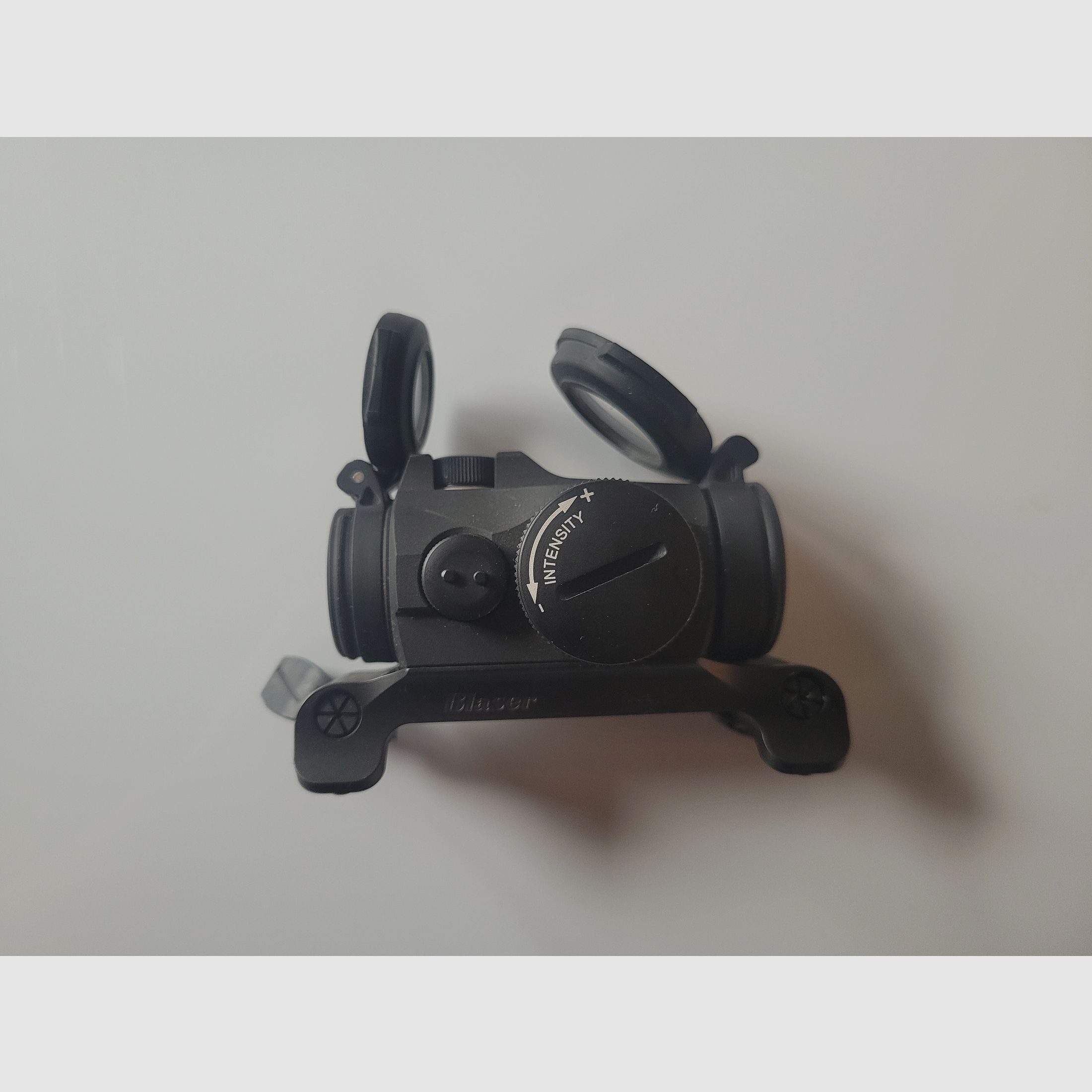 Aimpoint Micro H-2 MOA inclu. montage sur selle Blaser