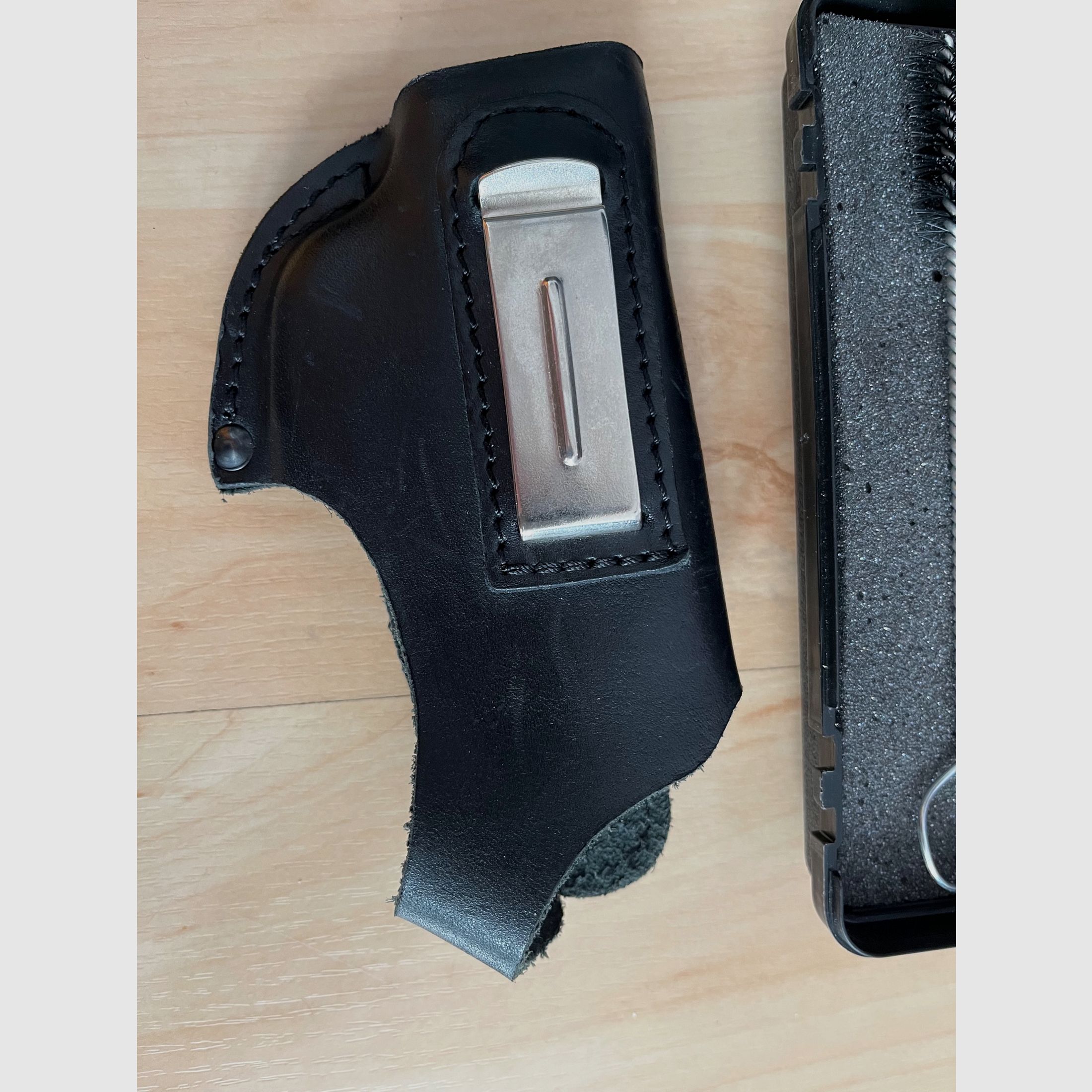 Zoraki 906 pistola 9mm P.A.K nero-cromo + fondina in pelle IWB, immagine 5 di 7