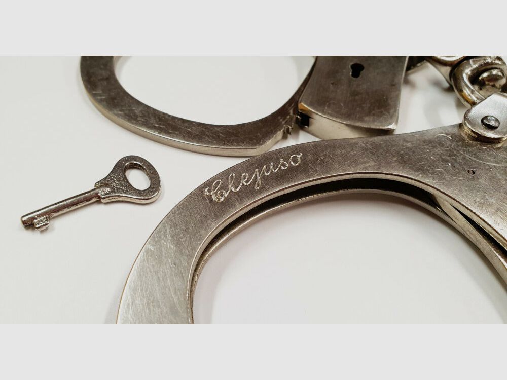 CLEJUSO Clemen & Jung e.K. Handfessel CLEJUSO No. 12 D , steel nickel plated Handschelle, Made in Germany, gebraucht