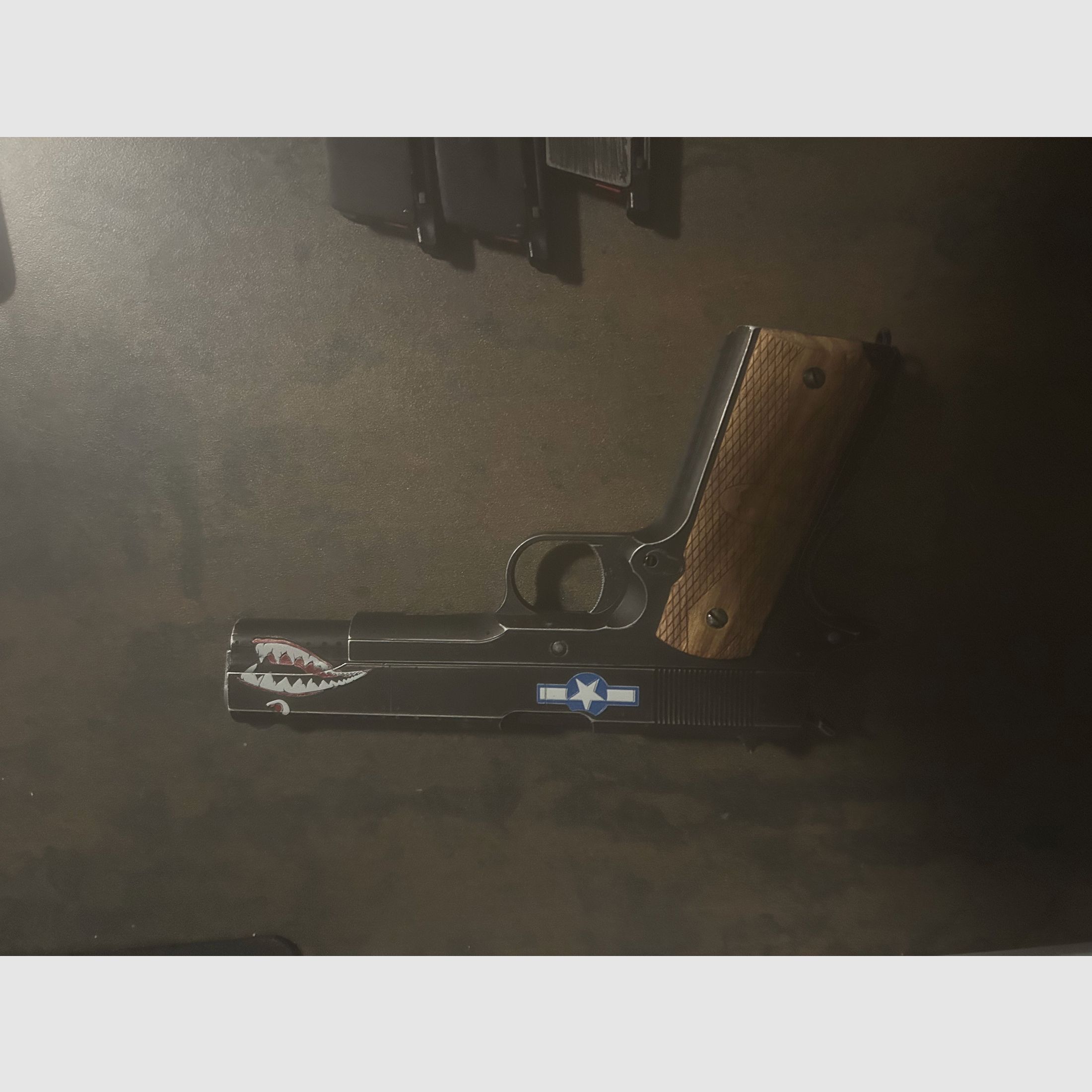 AW CUSTOM 1911 Squatron