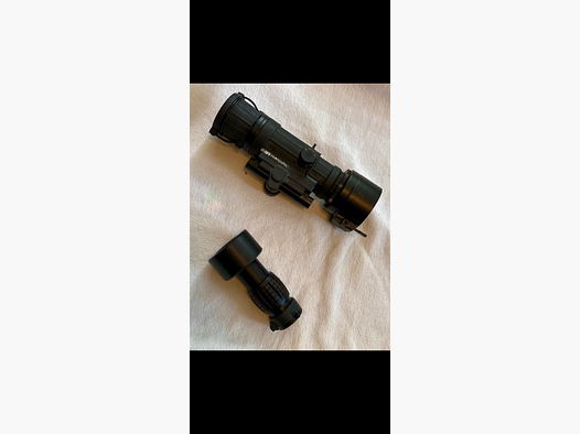 Dispositivo de visión nocturna NightSpotter MR 2 con adaptador Rusan para prismáticos 52-56