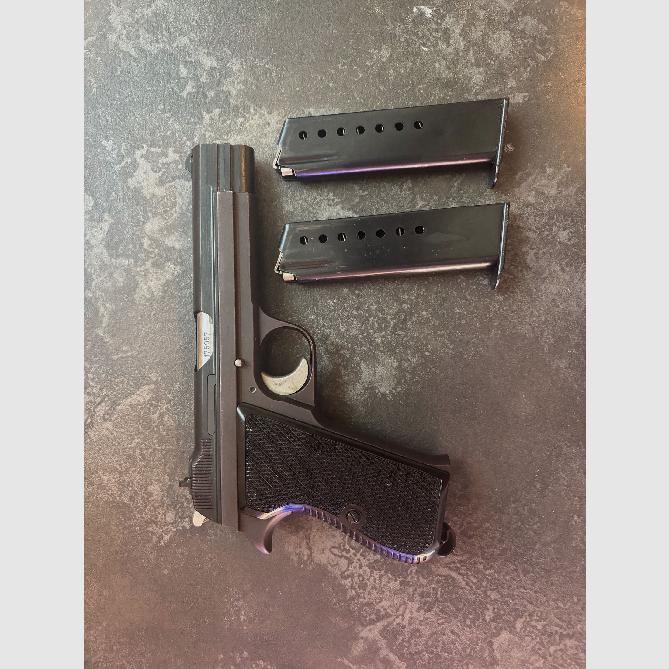 Sehr schöne Sig 210