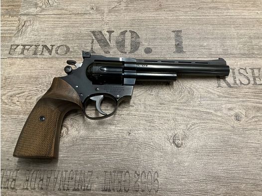 Revólver Korth .22