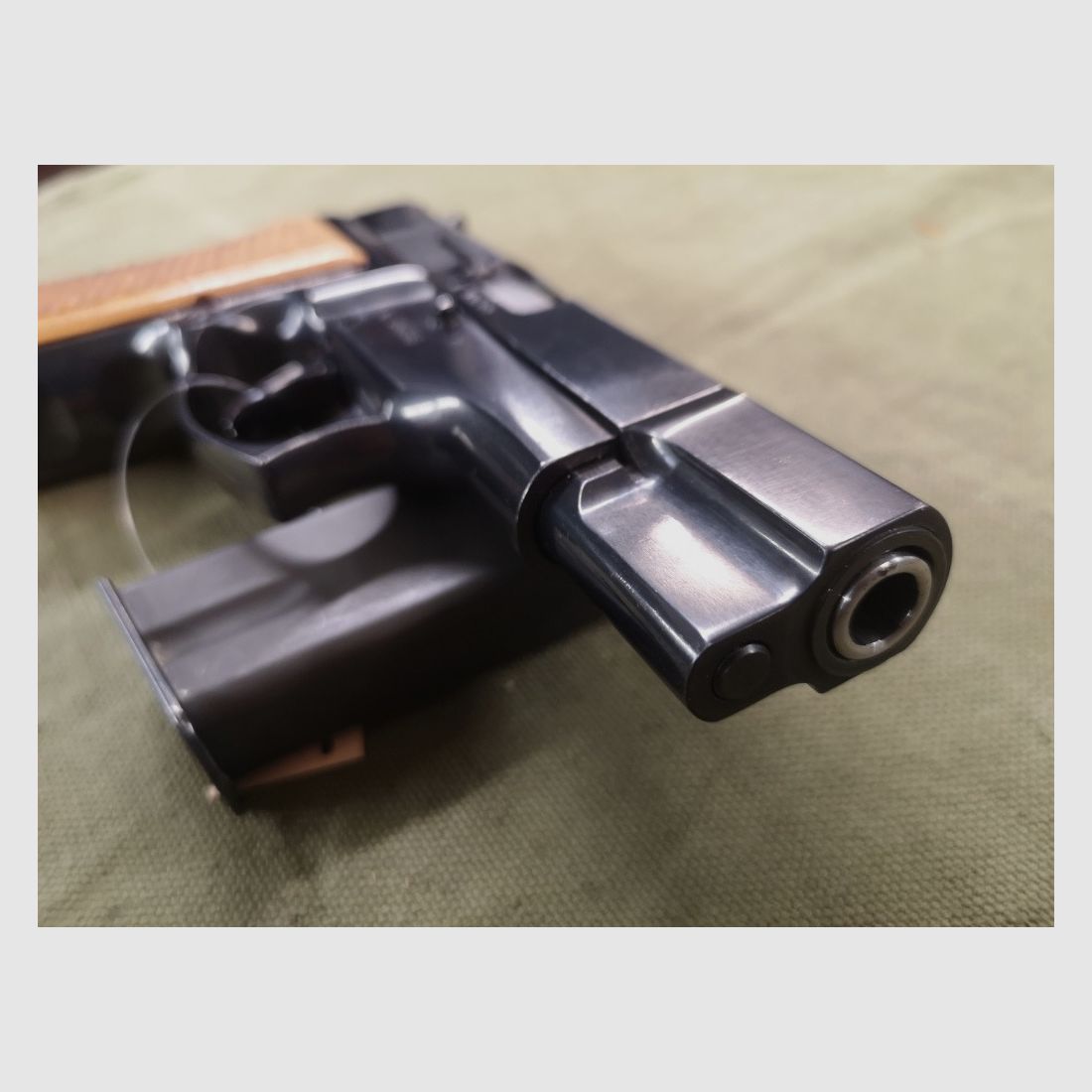 LUGER M90 Selbstladepistole  GANZSTAHL "Sammlerstück"