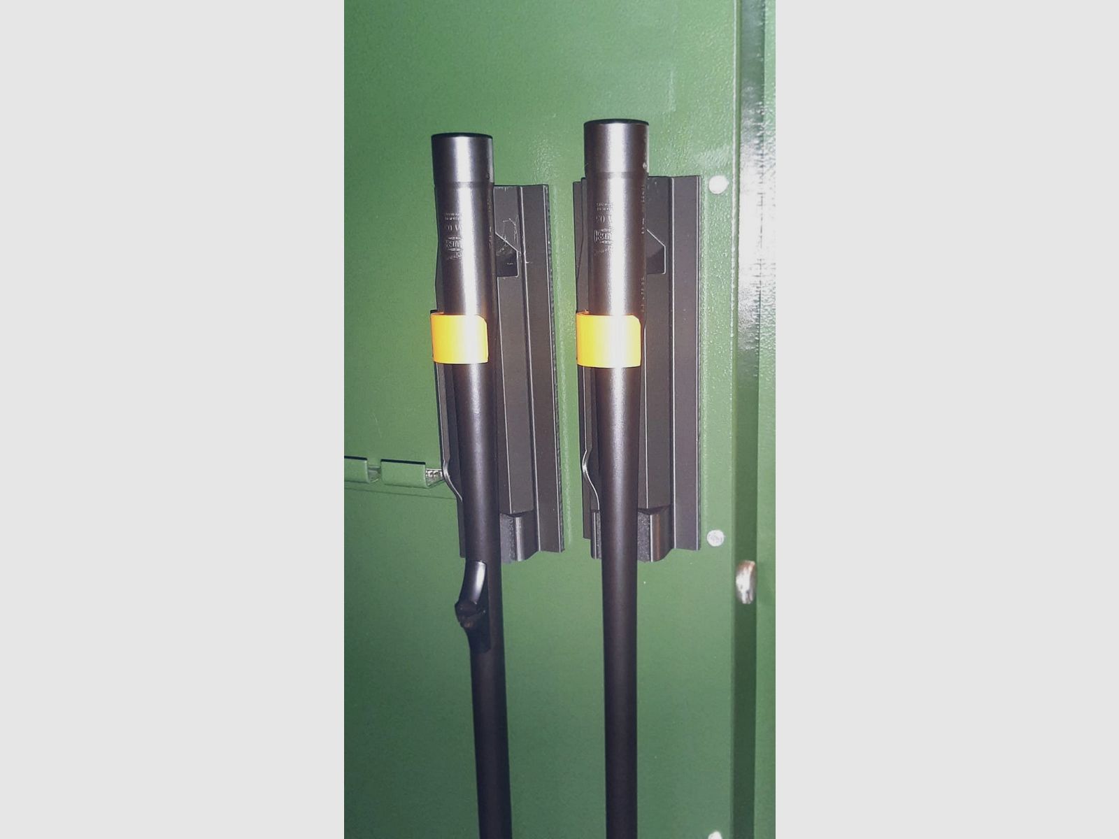 Uchwyt na wymienne lufy - wiszący - do Blaser R8, R93, Mauser M03