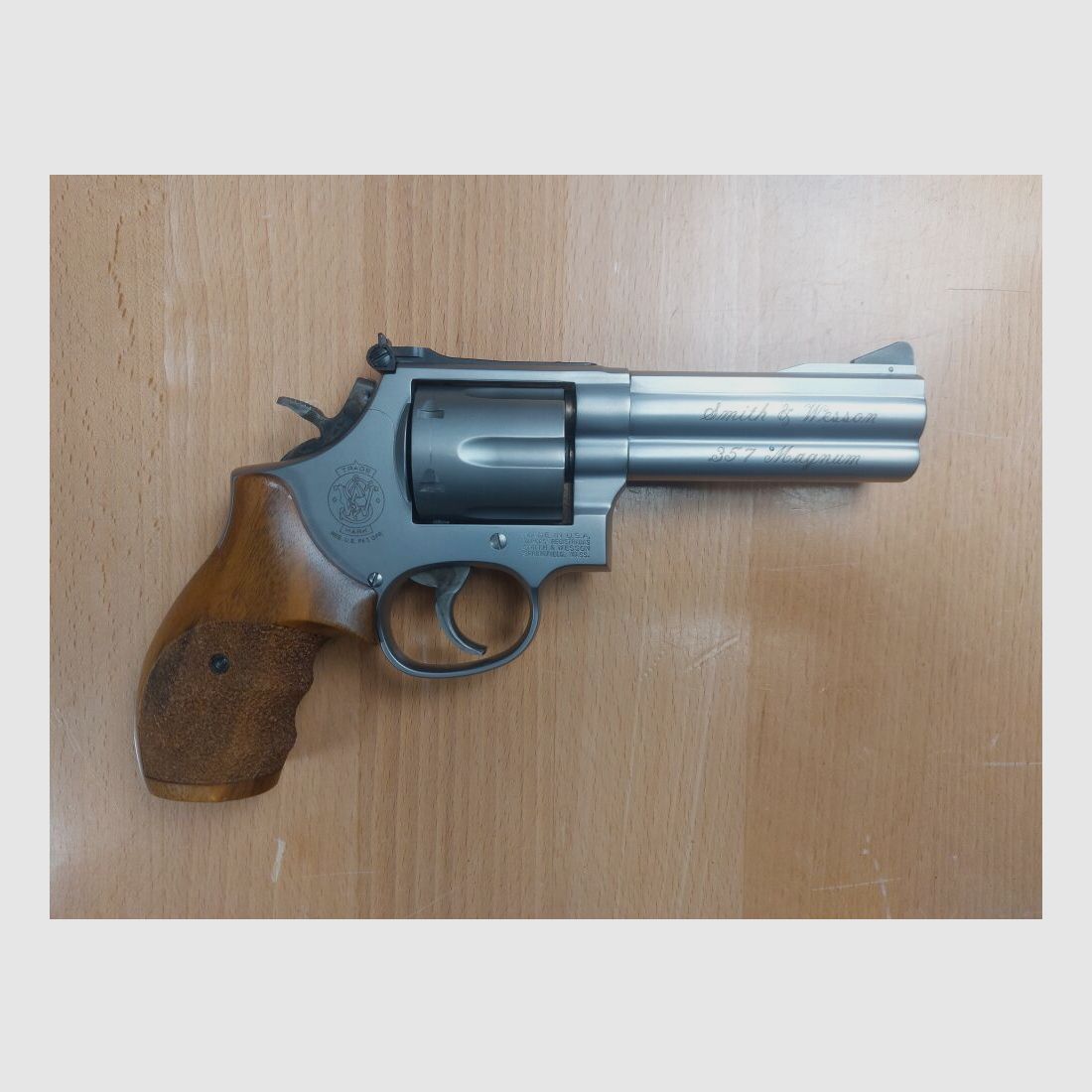 Smith & Wesson, USA 686- Security Special