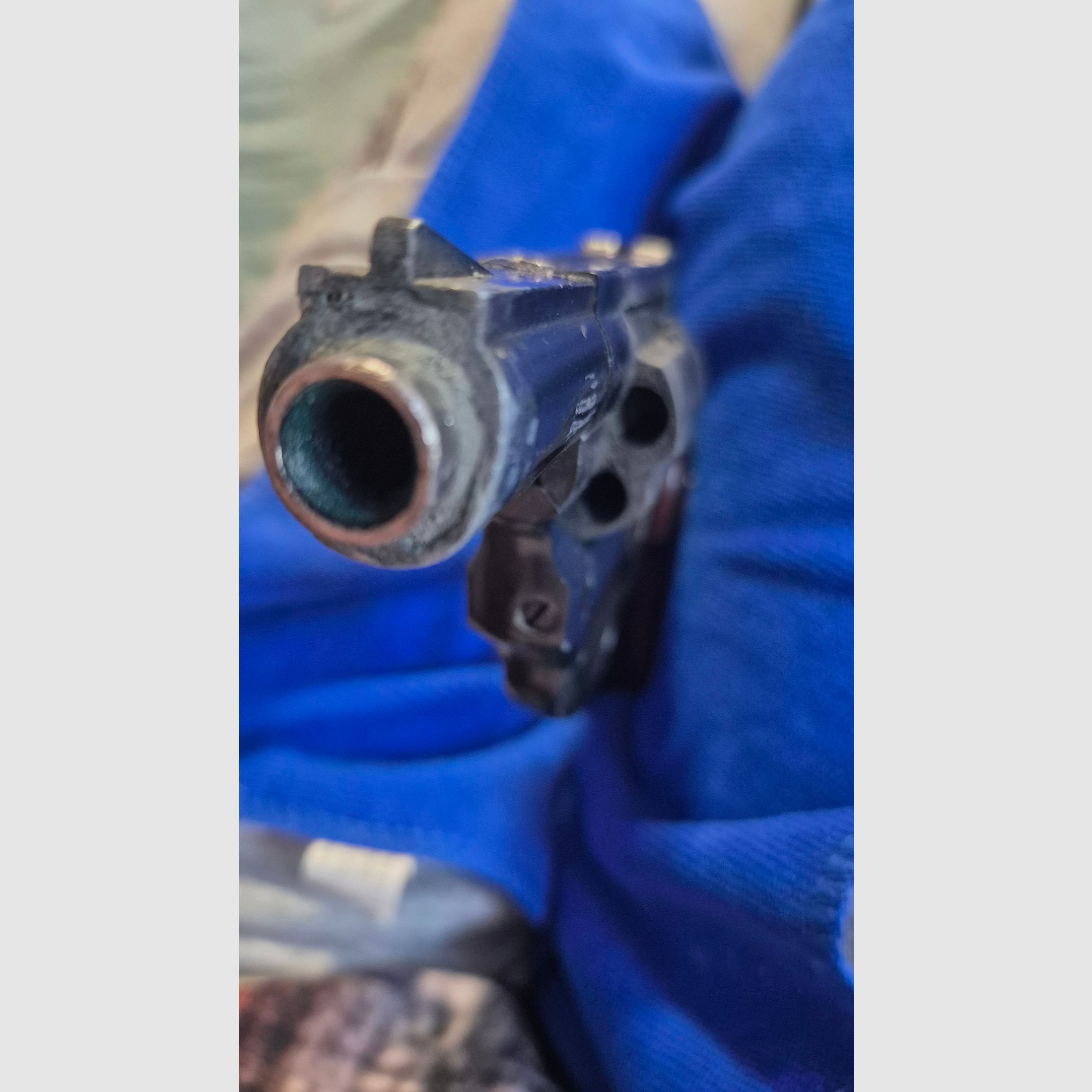 REVOLVER AUS NACHLASS 9 mm