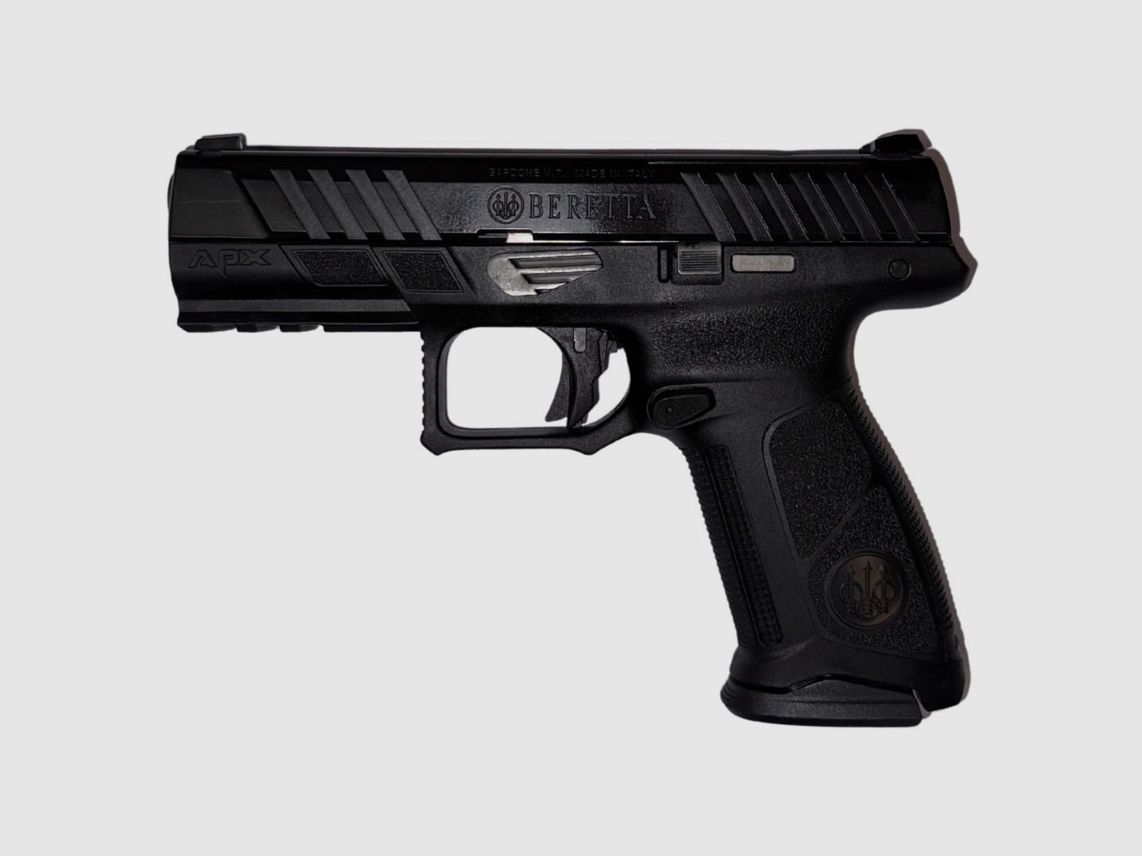 Beretta APX A1 – like new, image 1 of 2