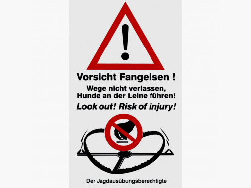 Weißer Warnschild Fallenjagd |